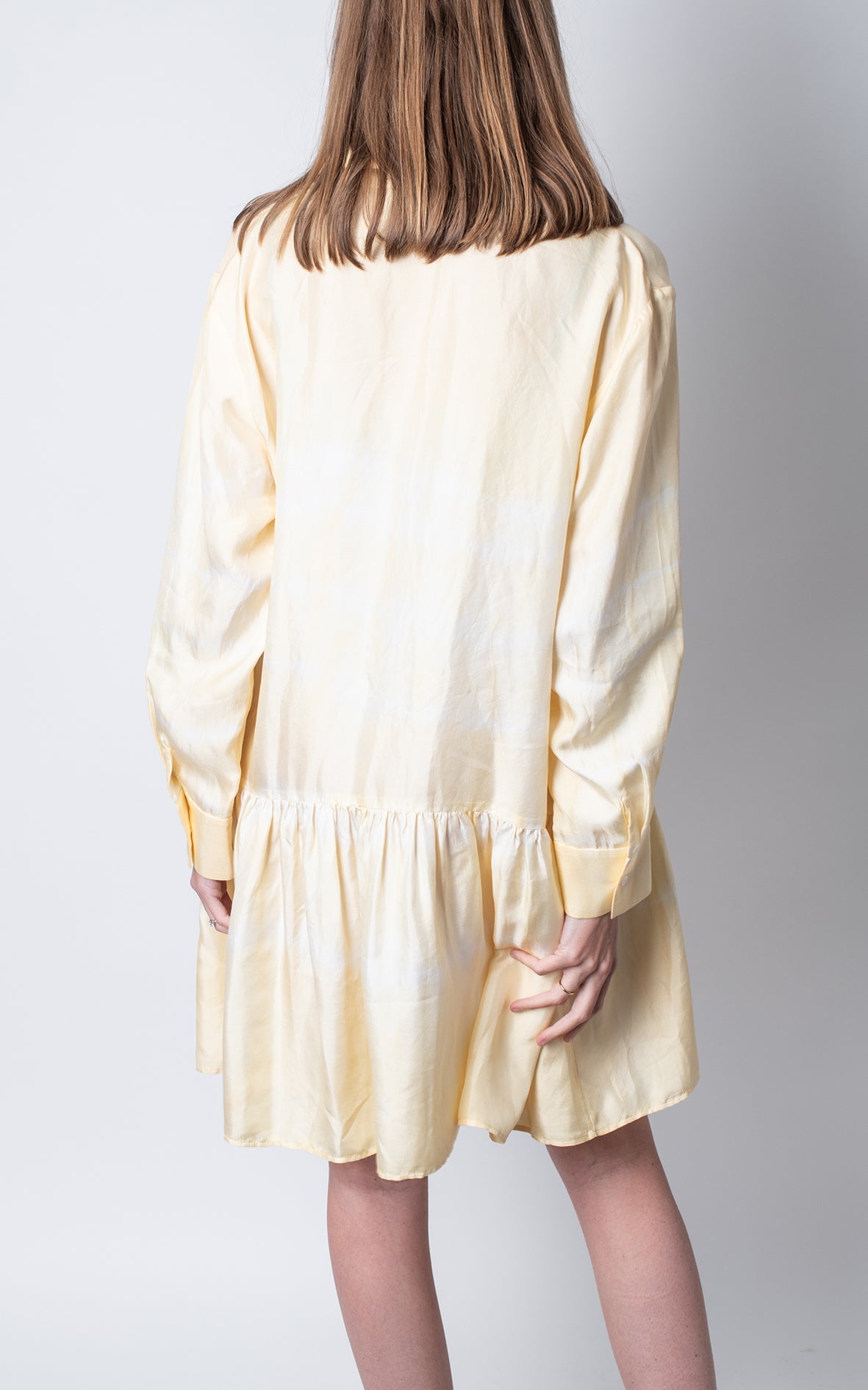 Vestido amarillo camisero