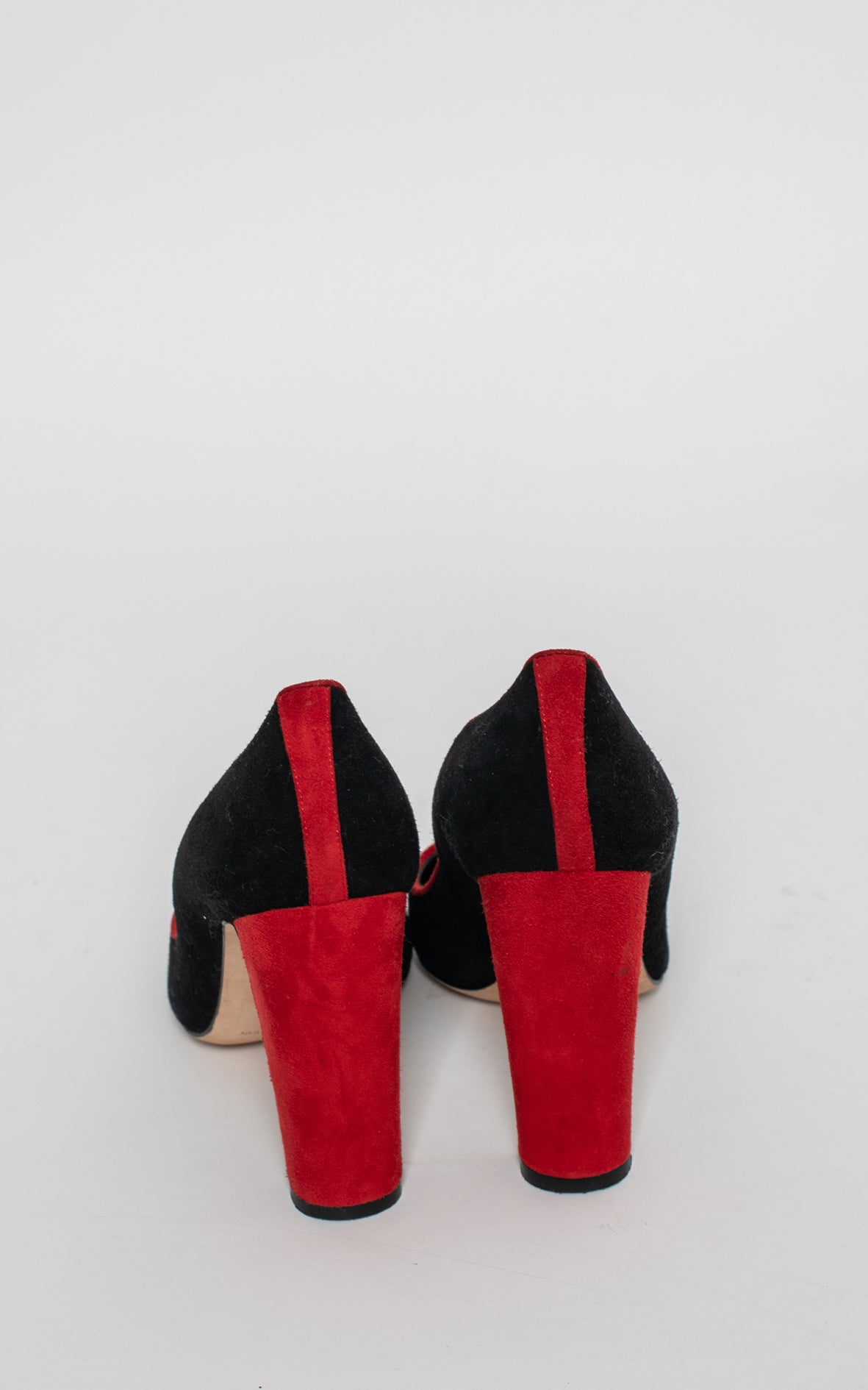 Salones negros tacón rojo