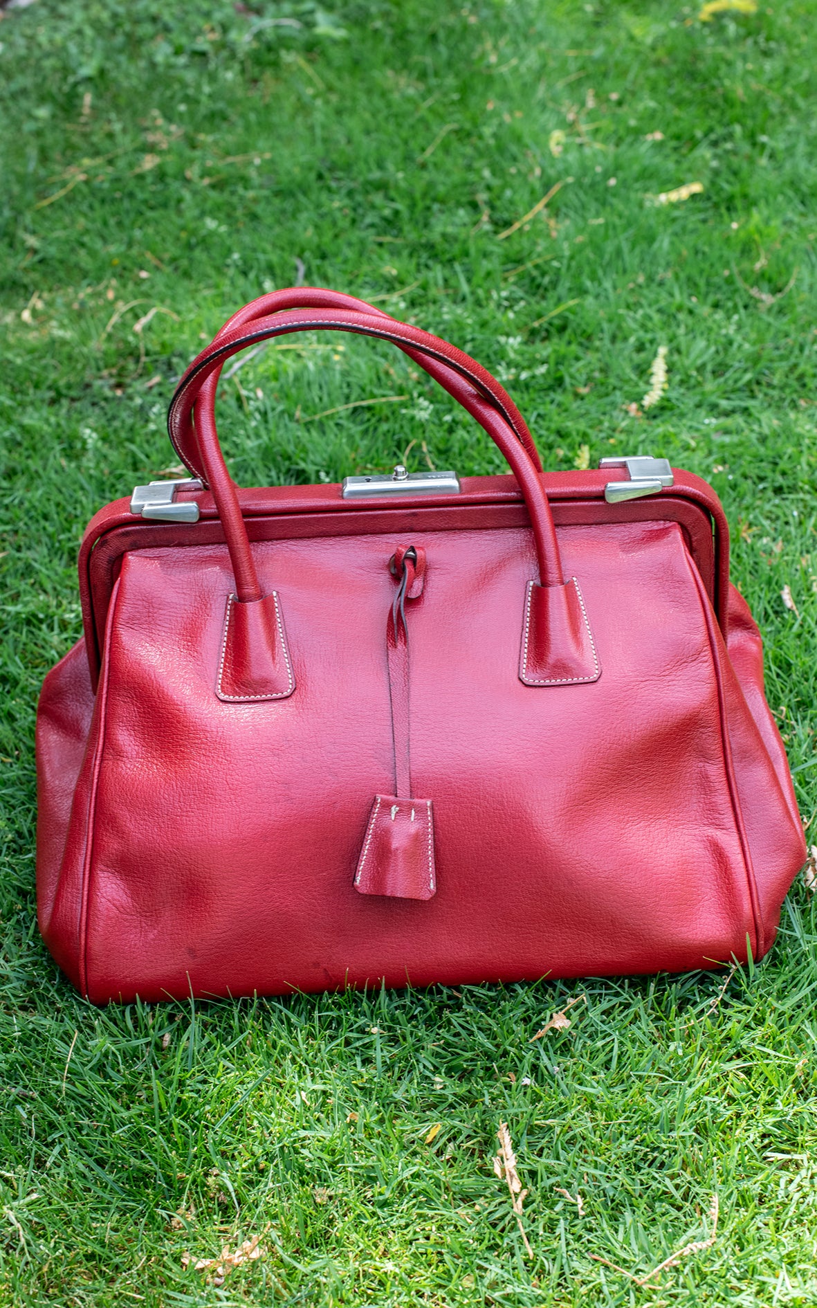 Bolso rojo de piel