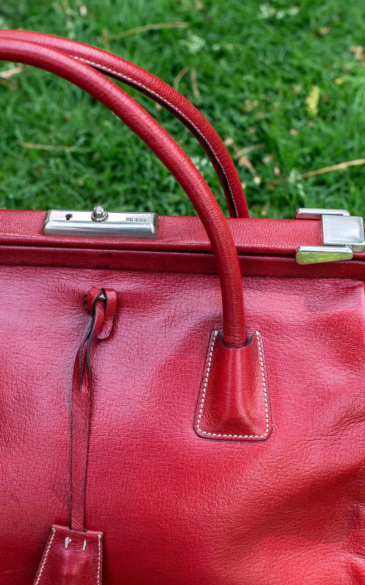 Bolso rojo de piel