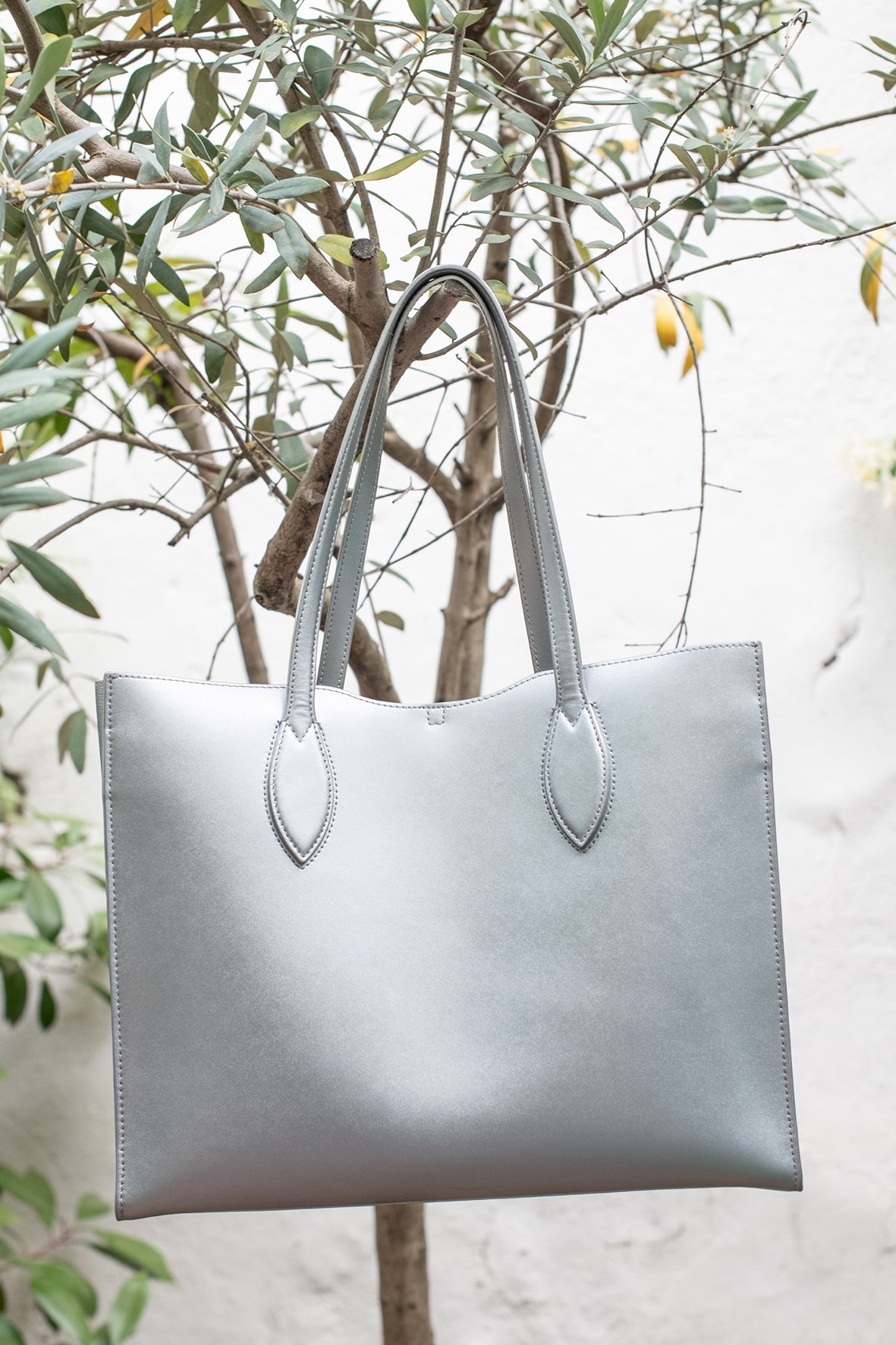 Bolso plateado tote