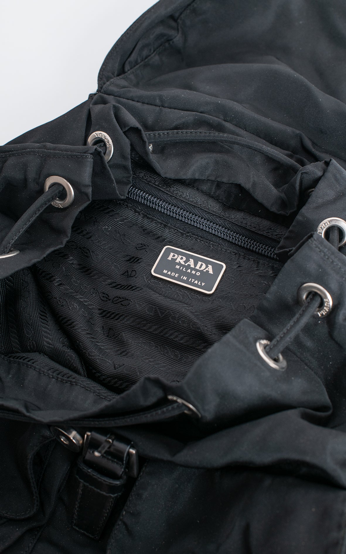 Mochila Prada negra