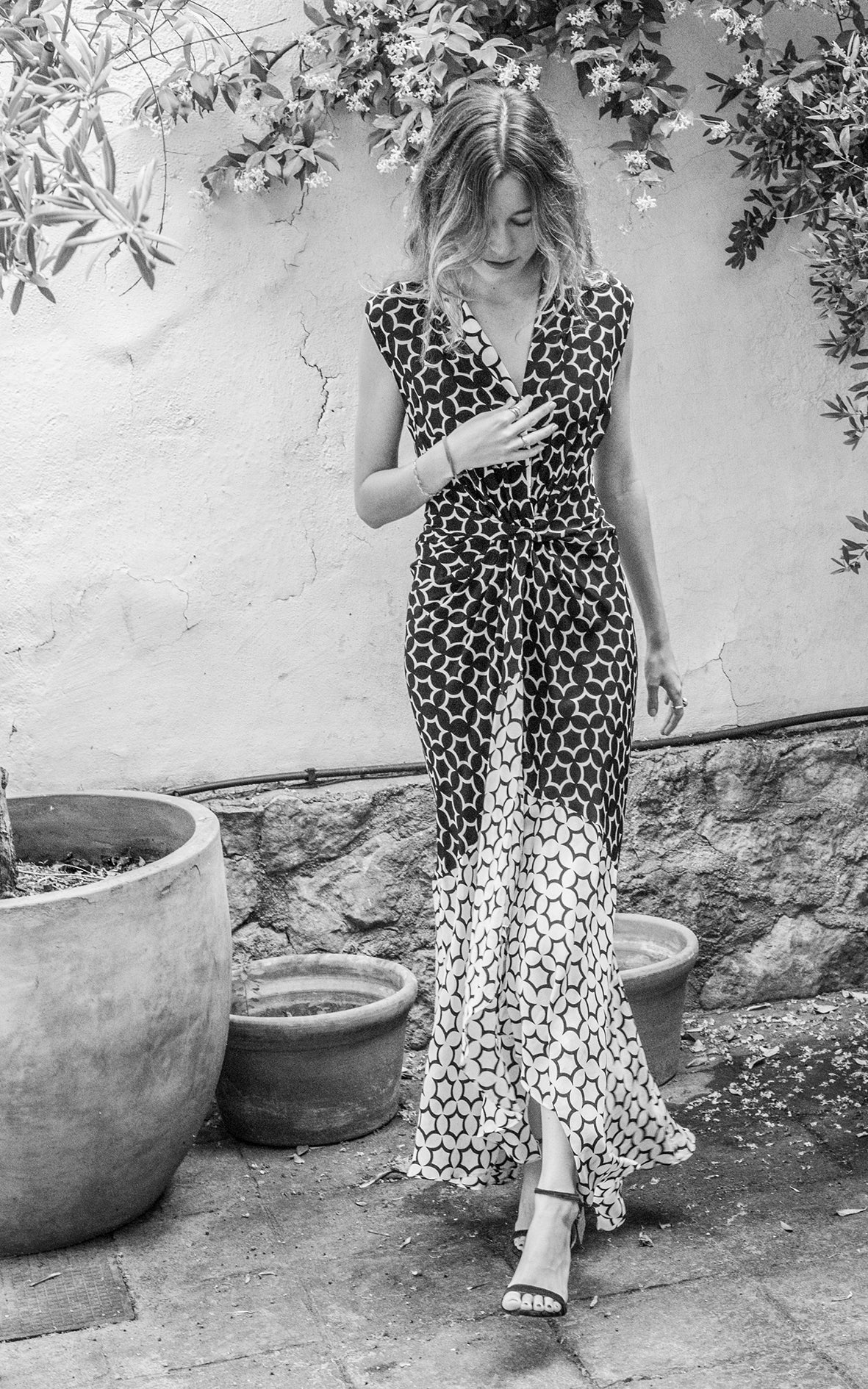 Vestido blanco y negro estrellas