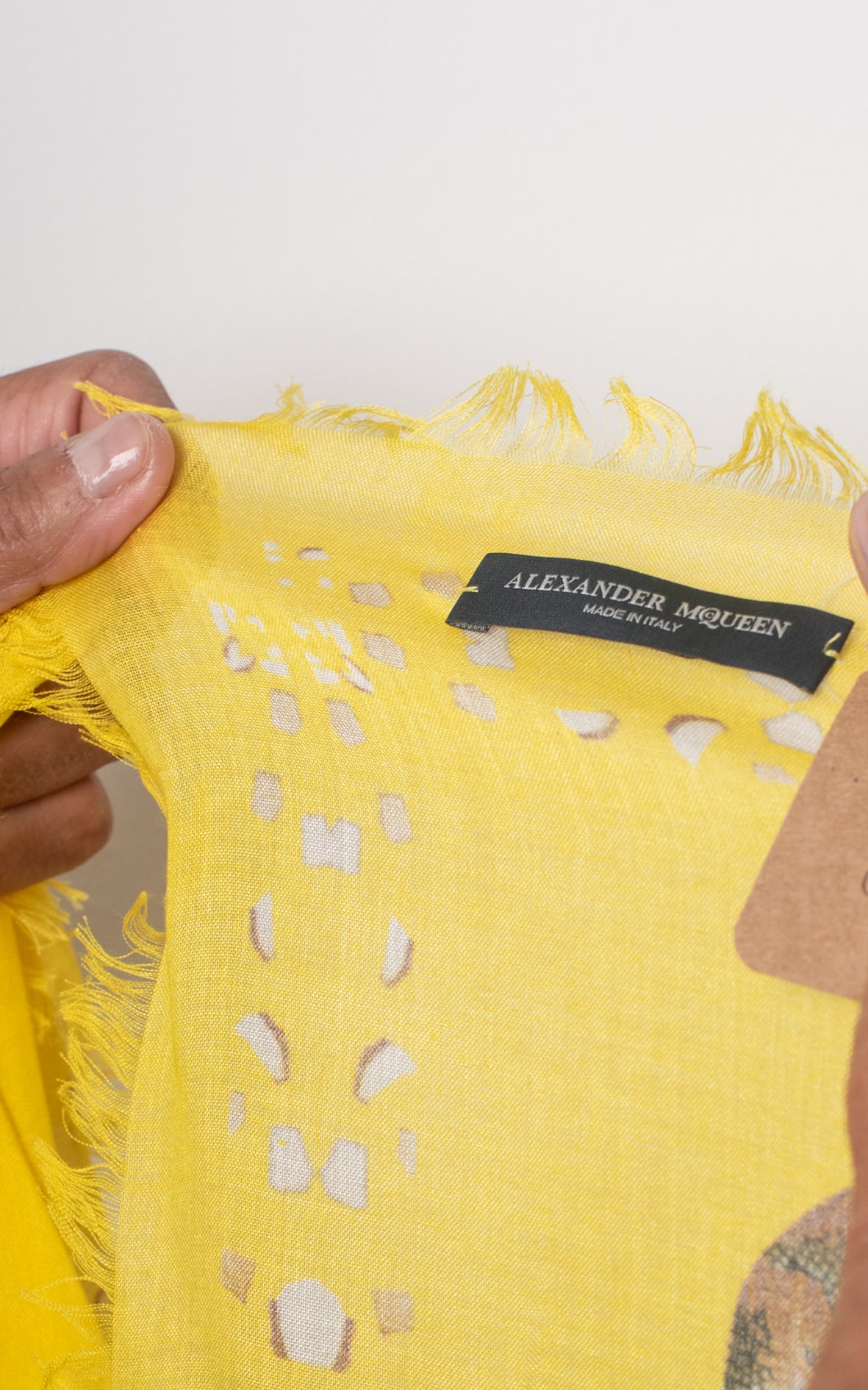 Pañuelo amarillo calaveras