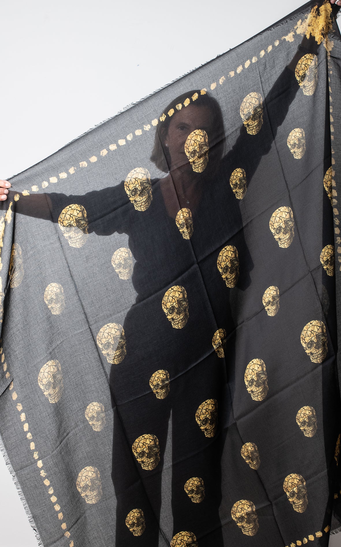 Pañuelo negro calaveras