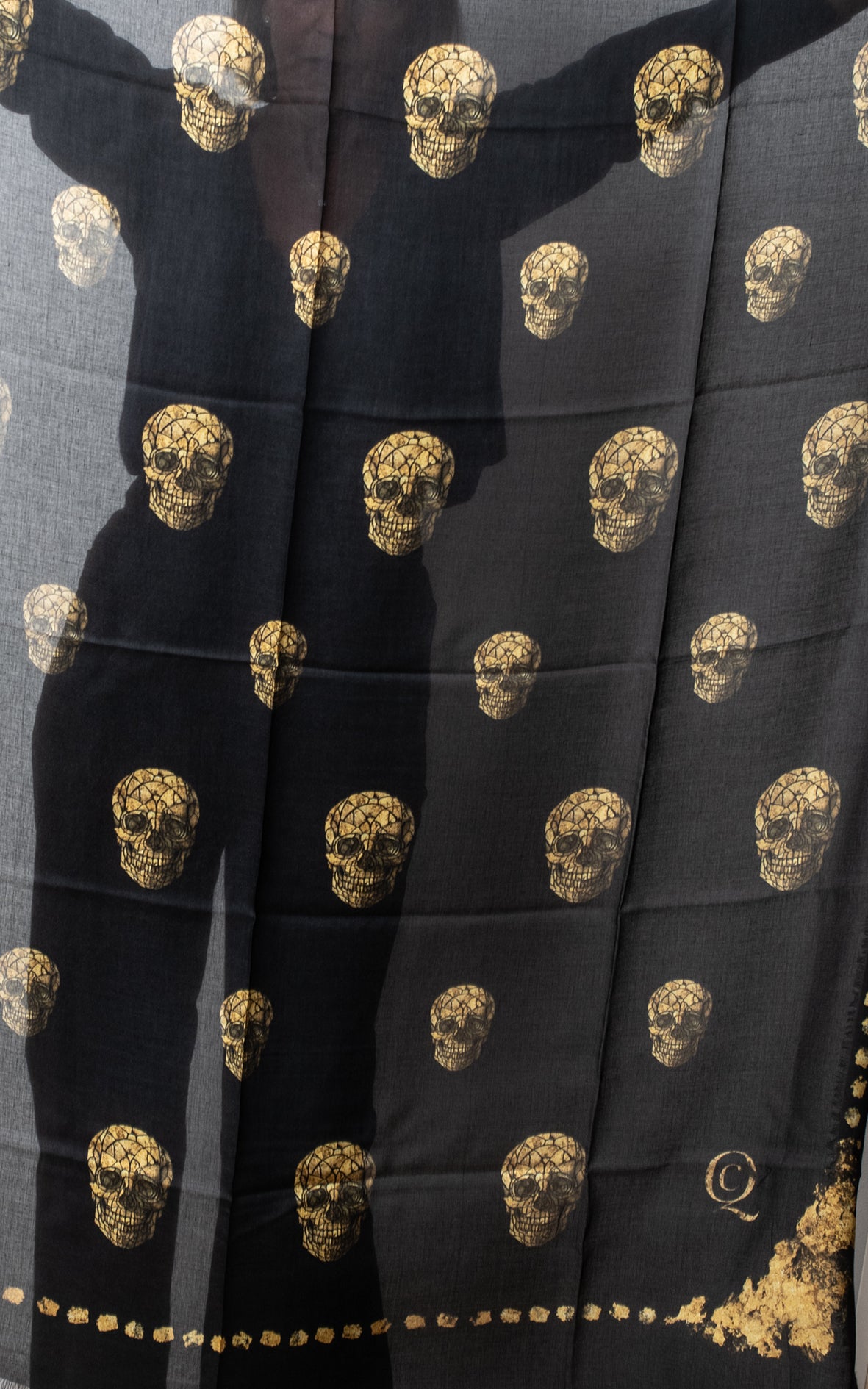 Pañuelo negro calaveras