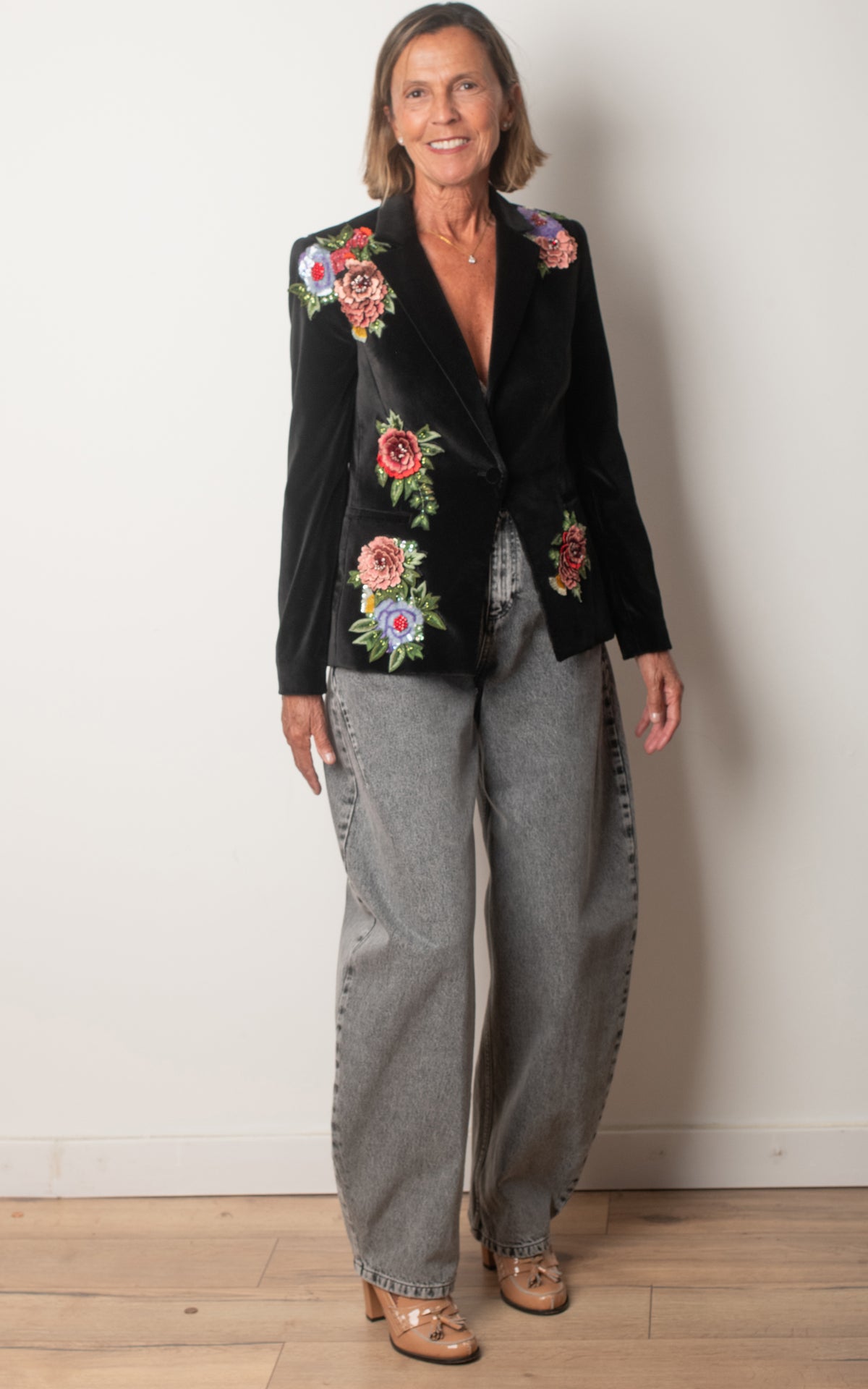 Blazer negra terciopelo bordada