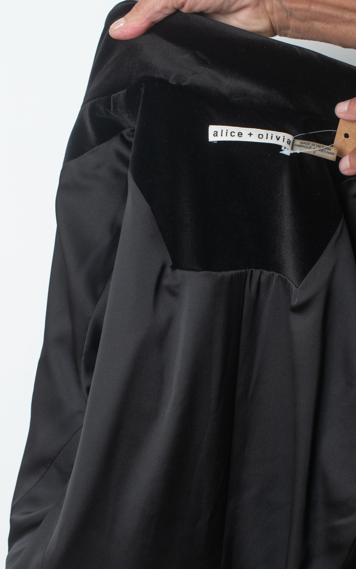 Blazer negra terciopelo bordada