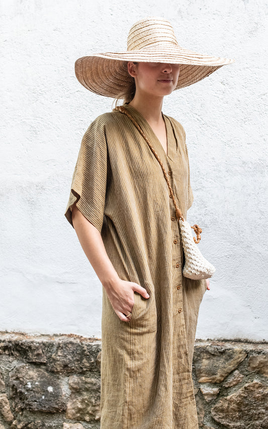 Vestido de rayas beige y verde
