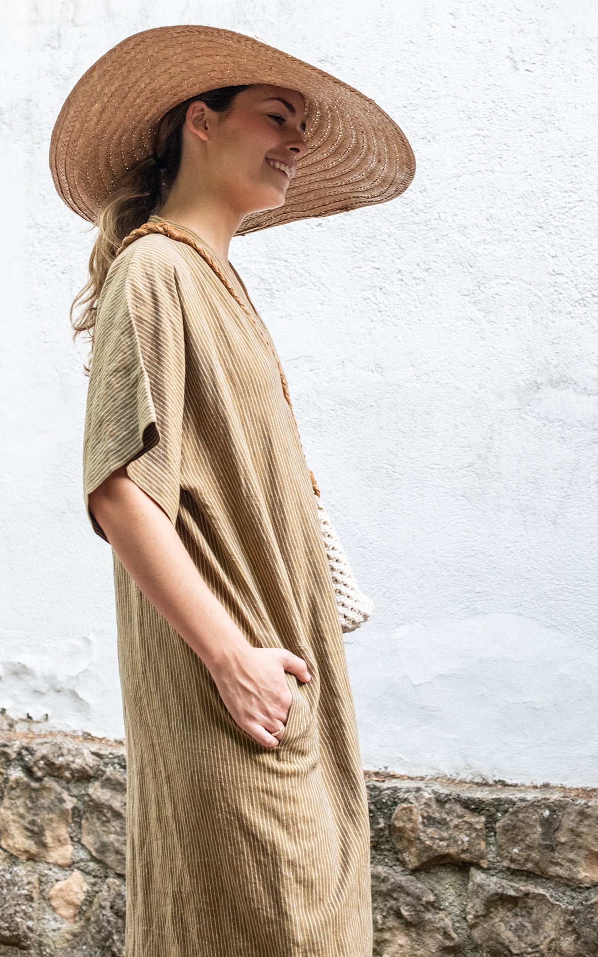 Vestido de rayas beige y verde