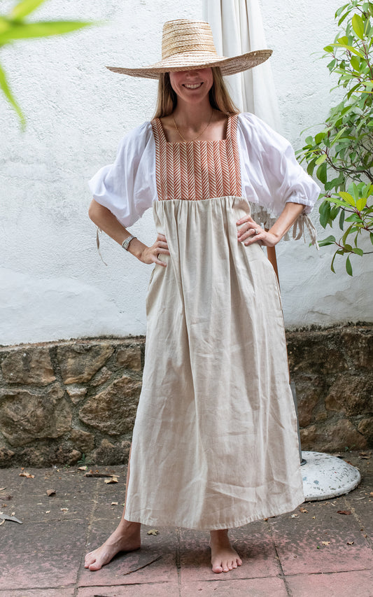 Vestido blanco y beige