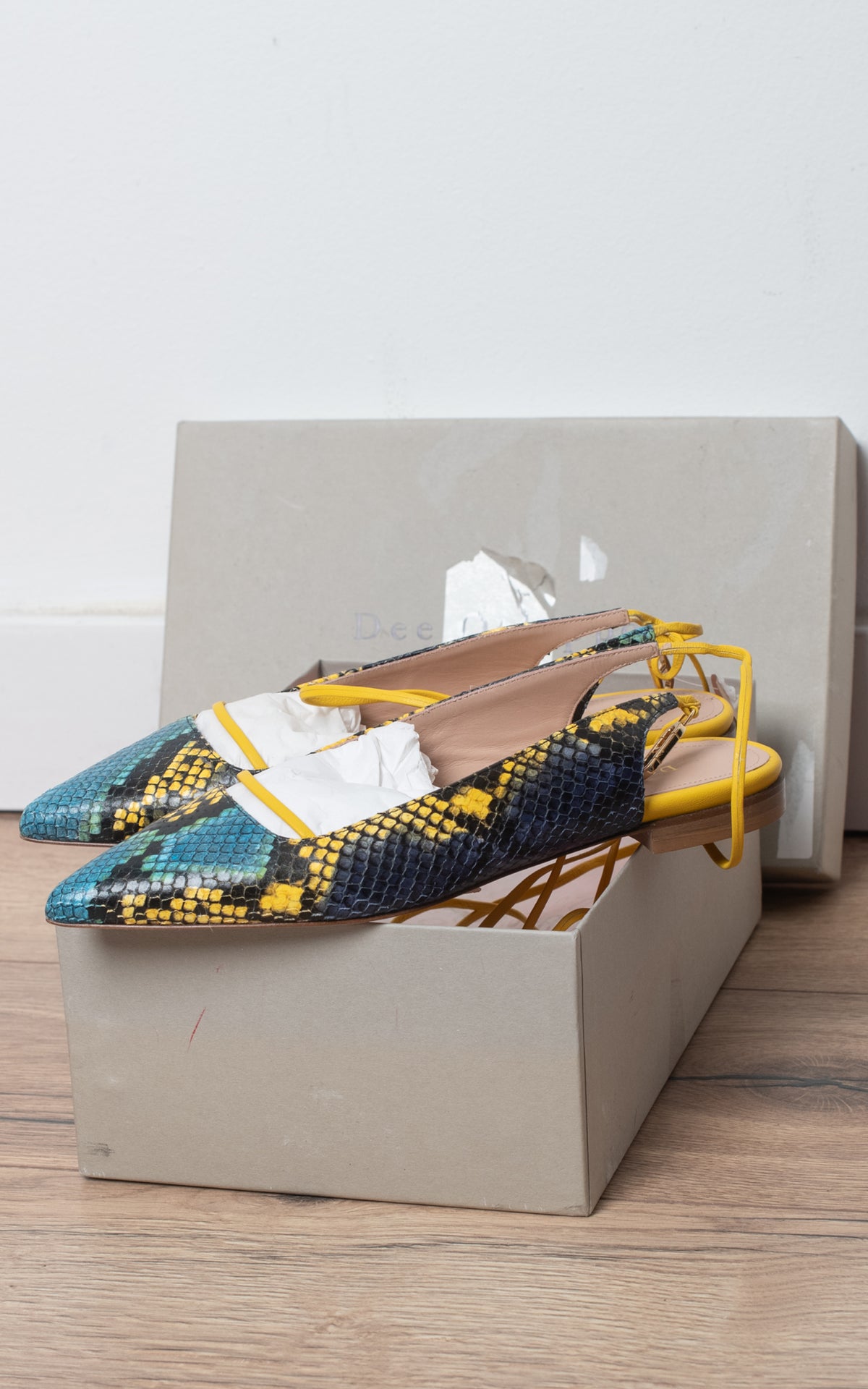 Zapatos de punta de serpiente