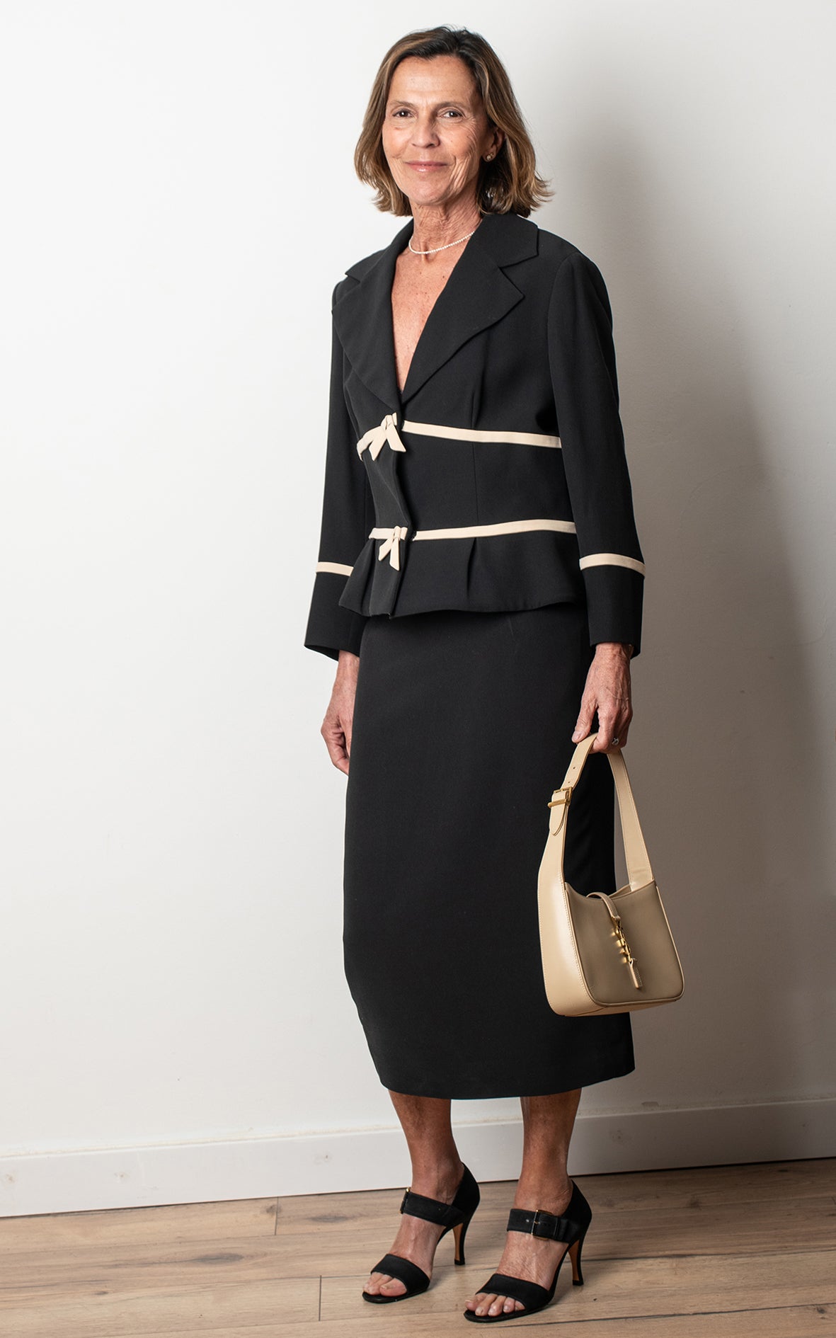 Traje de chaqueta y falda midi