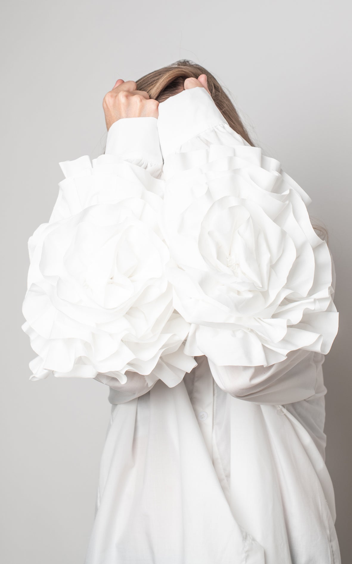 Blusa blanca mangas abullonadas