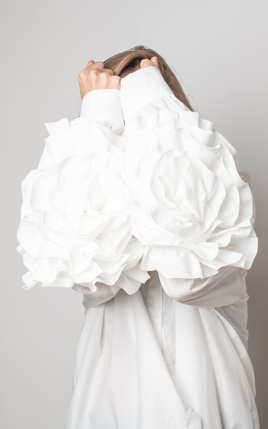 Blusa blanca mangas abullonadas