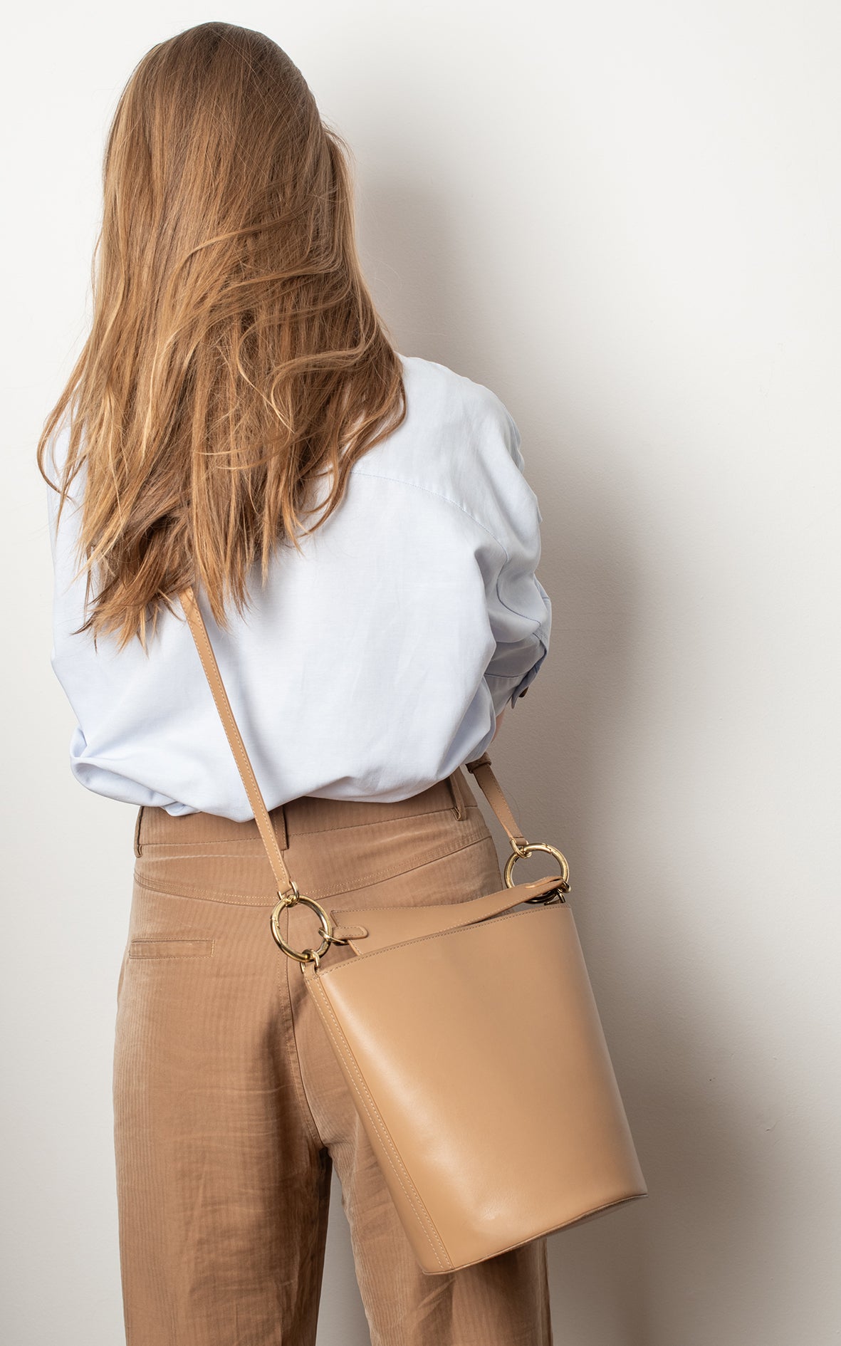 Bolso cubo beige