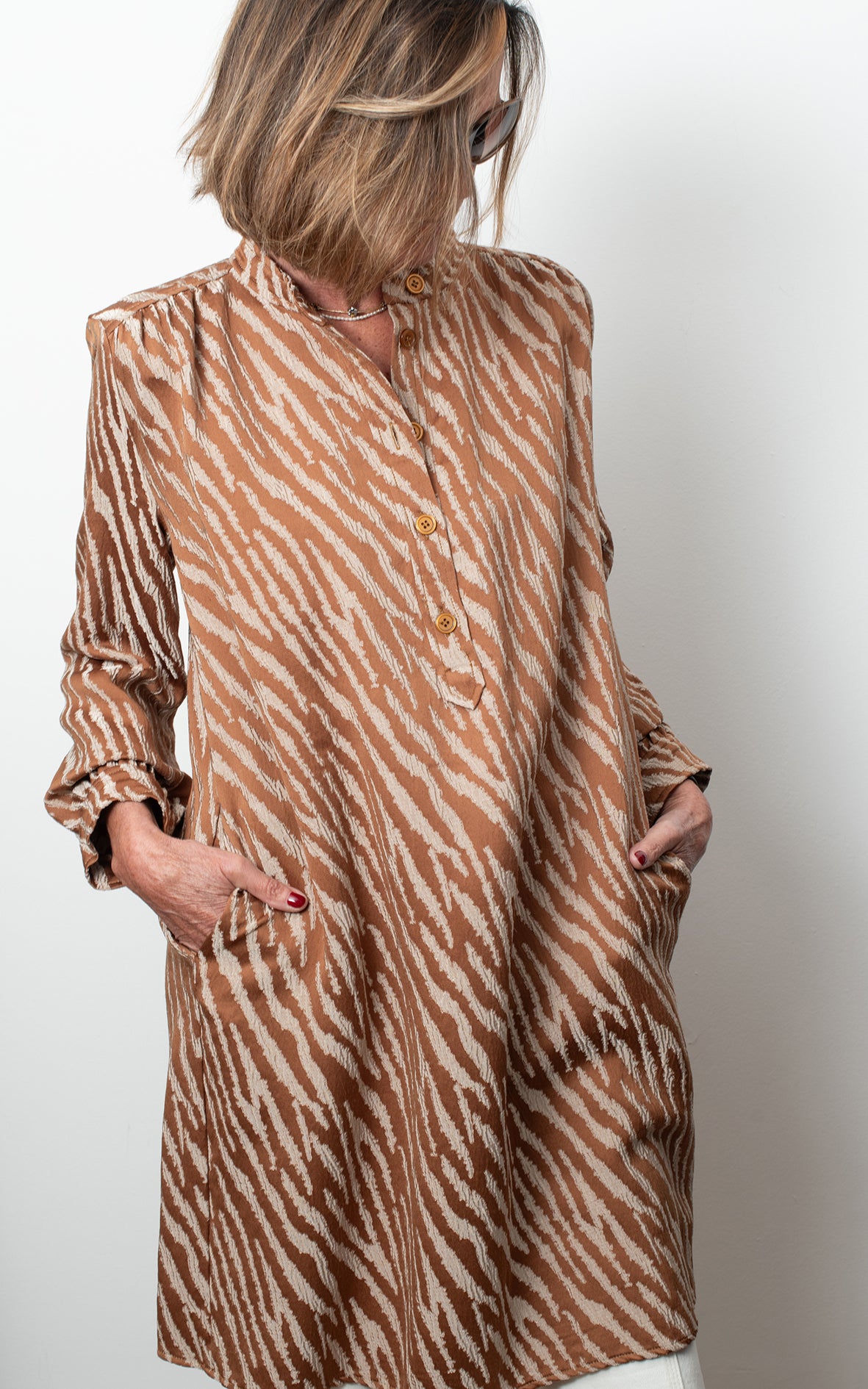 Vestido cuello mao