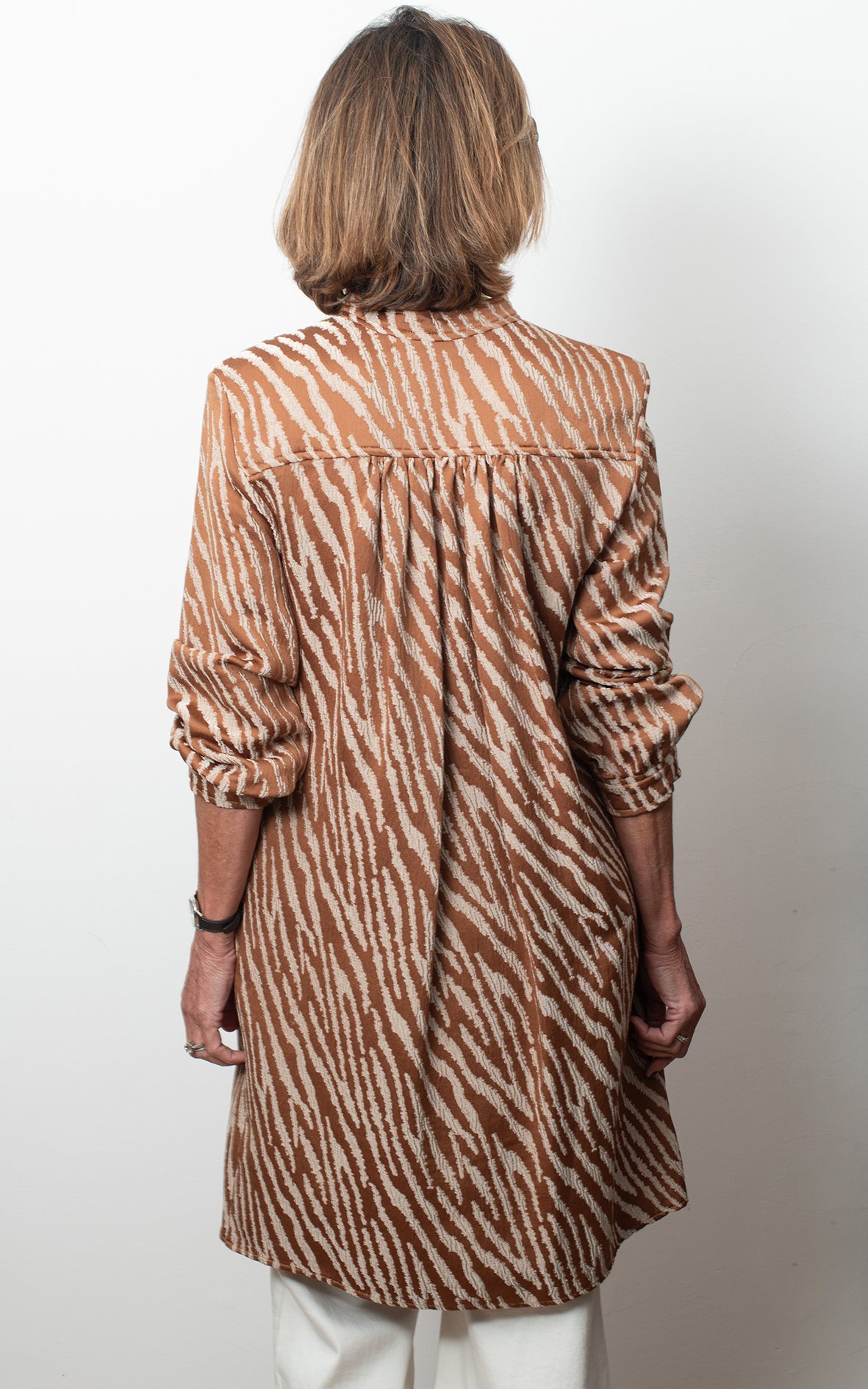 Vestido cuello mao