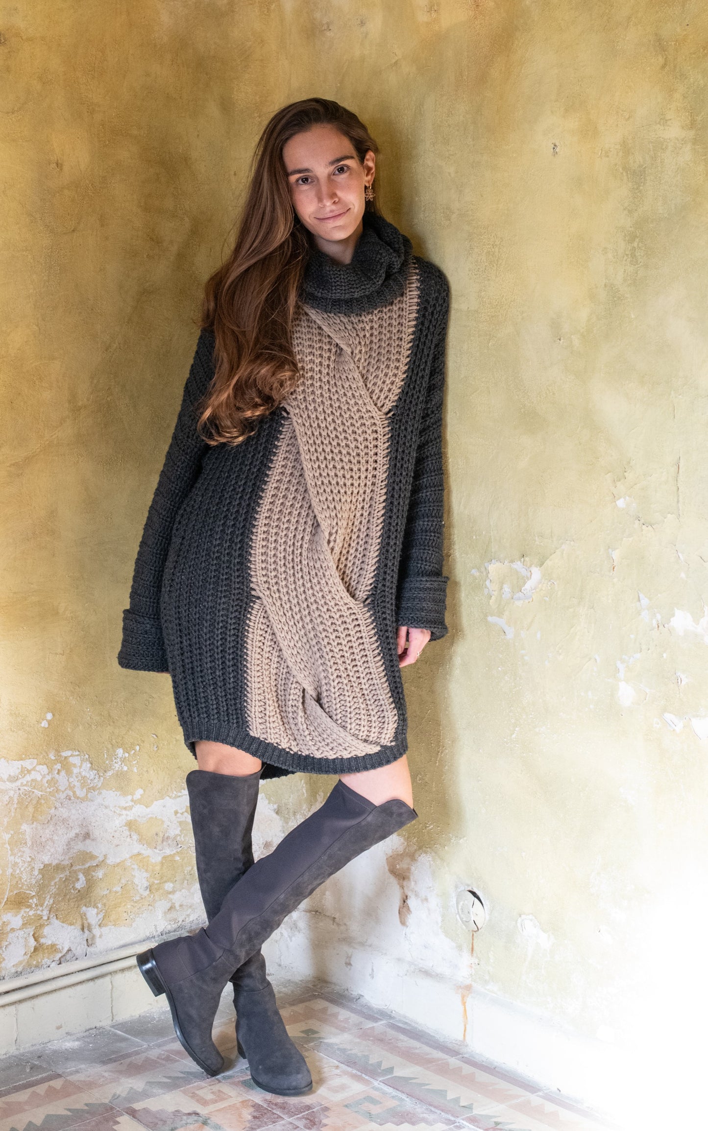 Jersey maxi ochos gris cuello cuelto