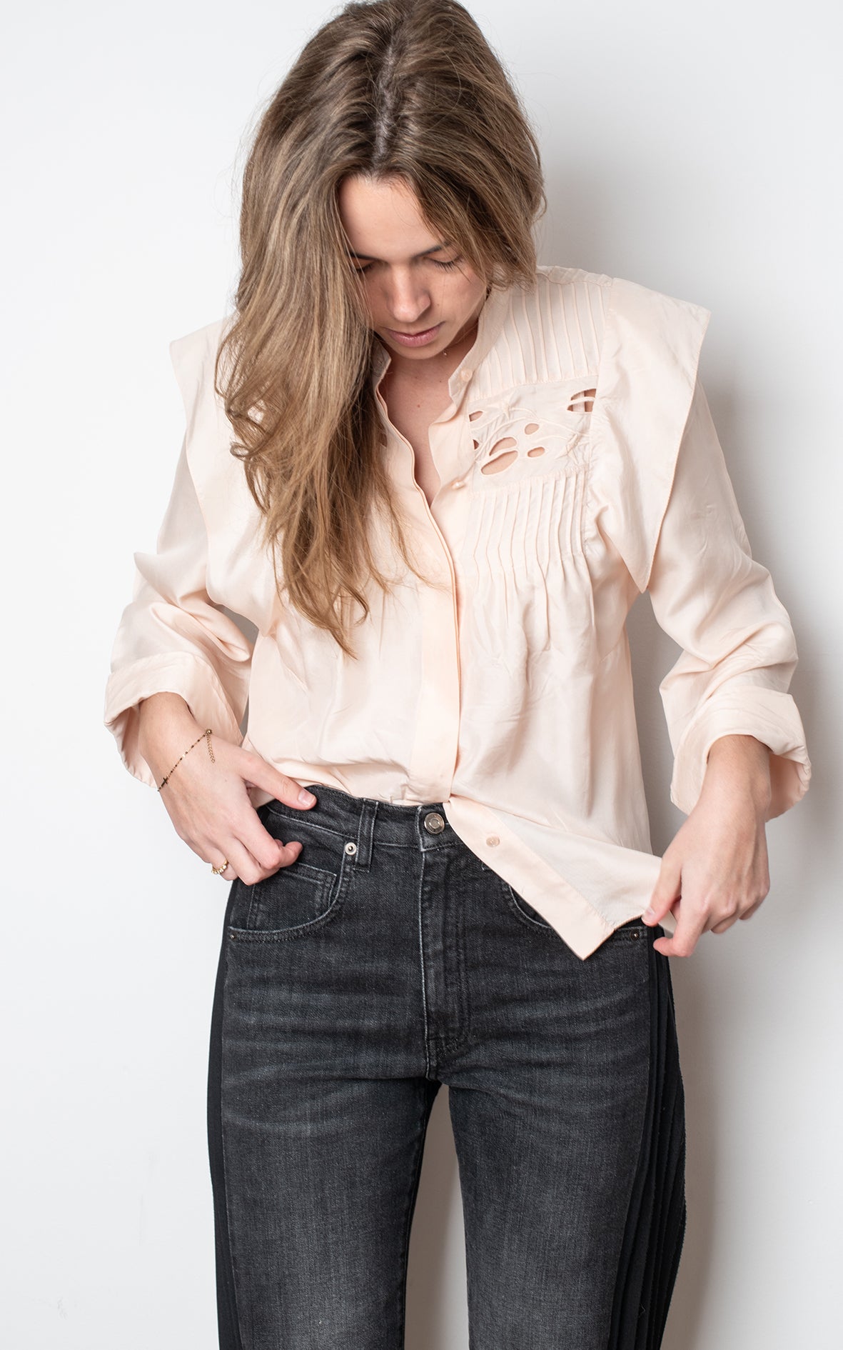 Camisa rosa palo troquelada