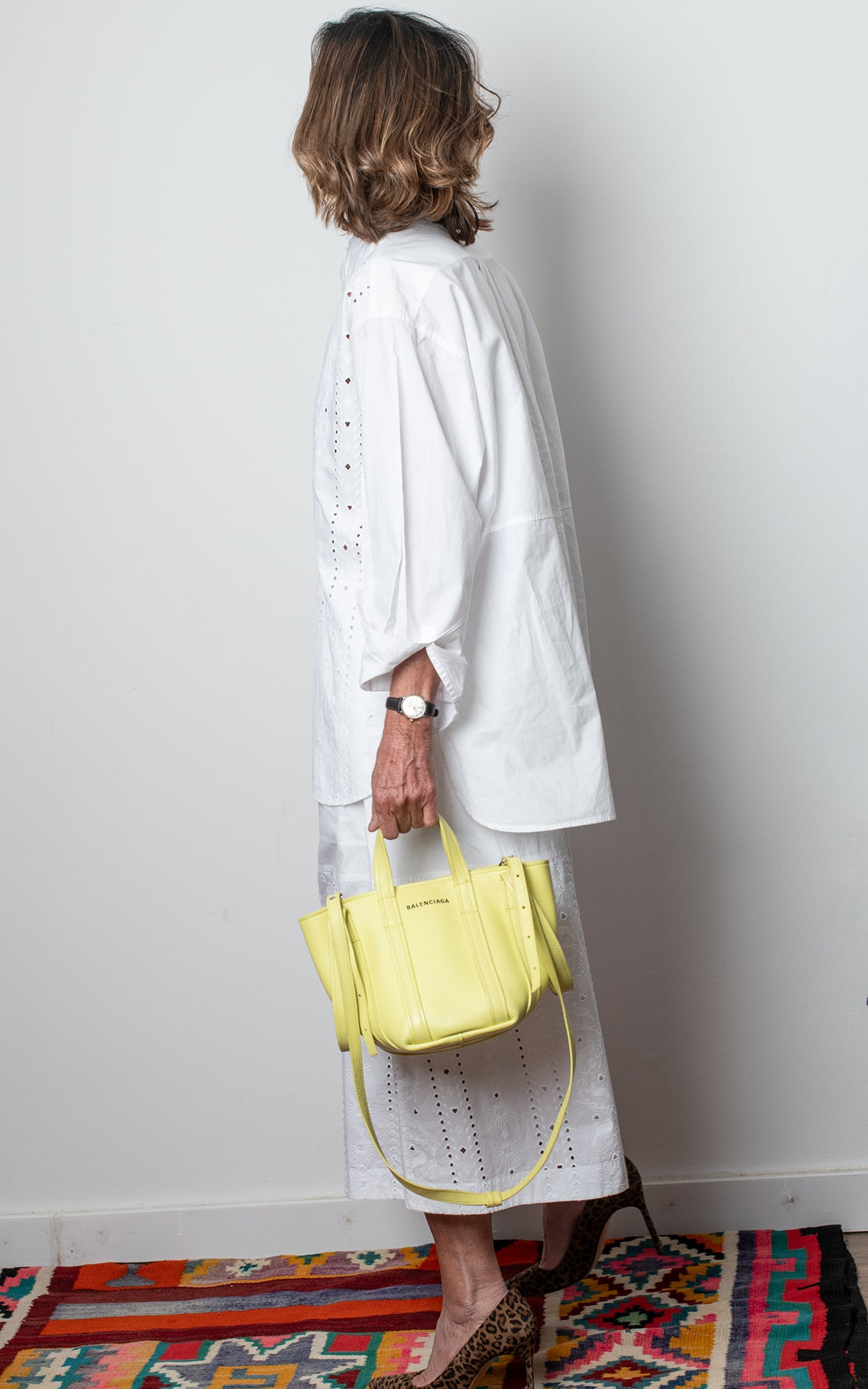 Total look camisa y falda blanca