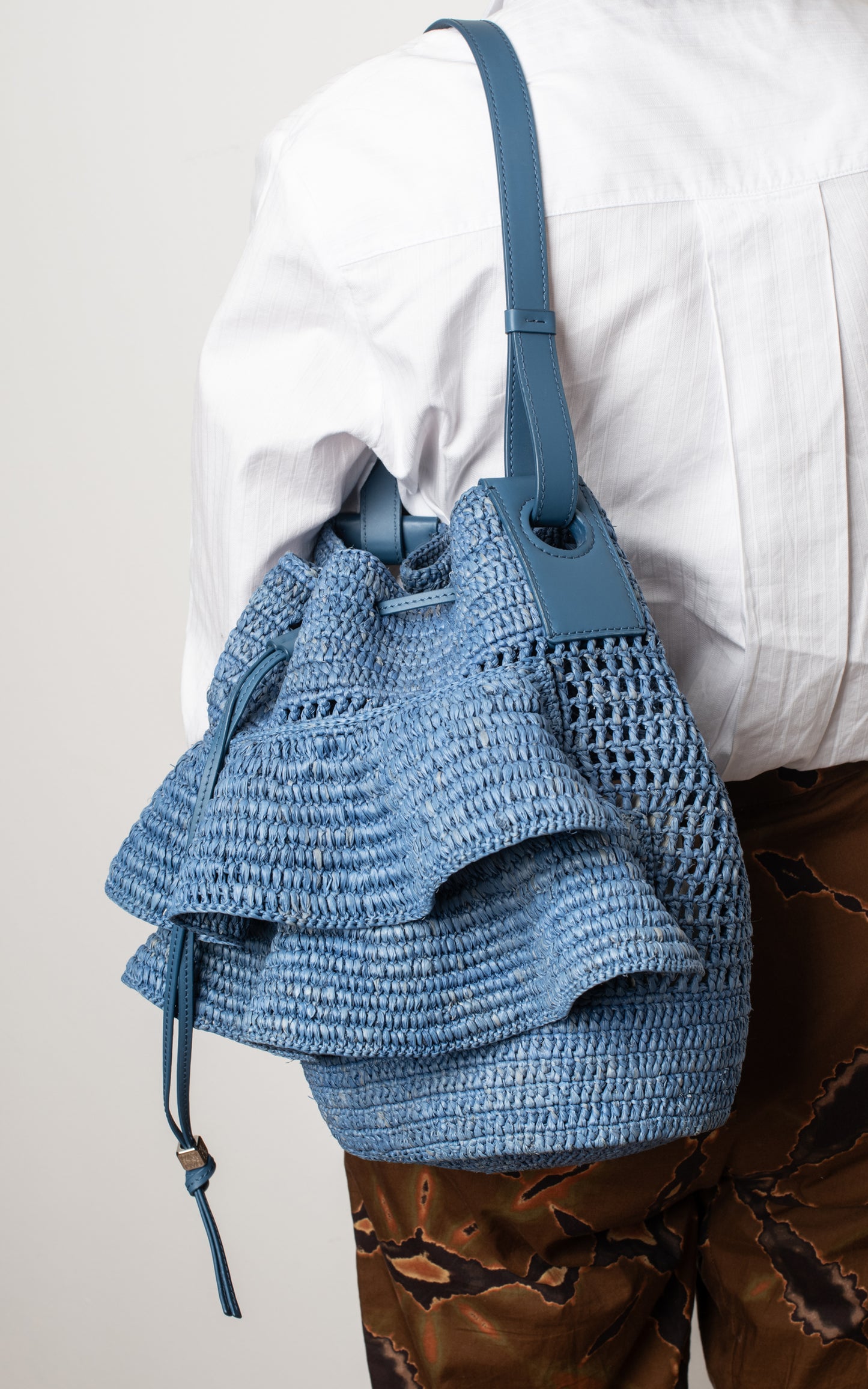 Bolso Loewe x Paula's Ibiza balloon azul