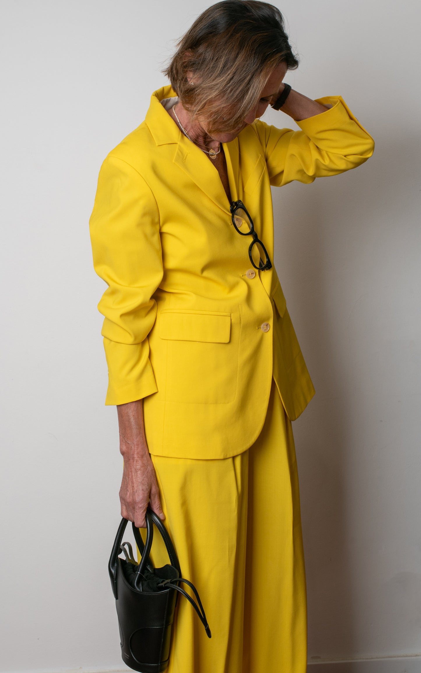 Traje de chaqueta amarillo