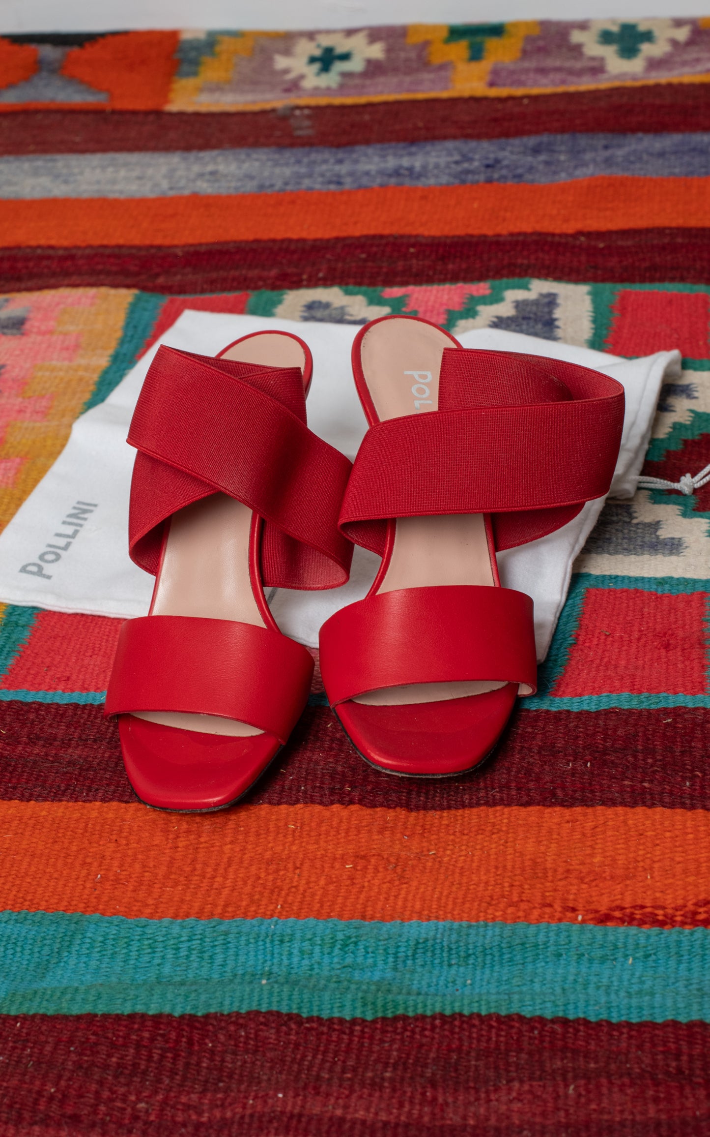 Sandalias rojas