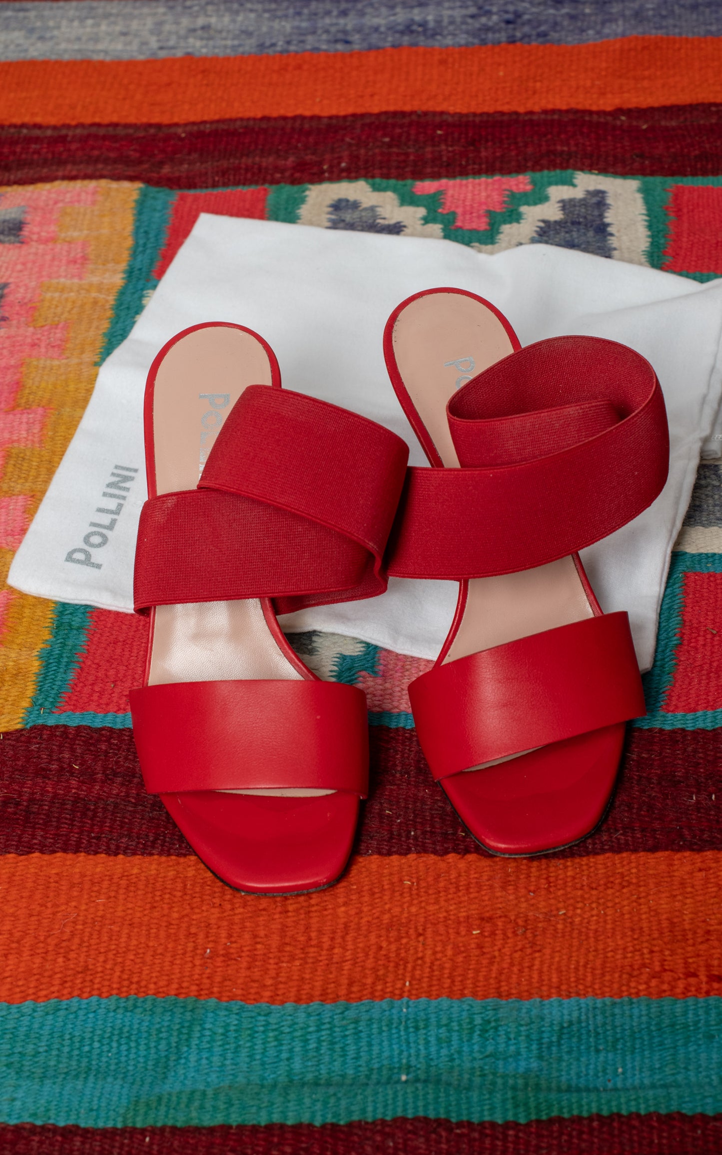 Sandalias rojas