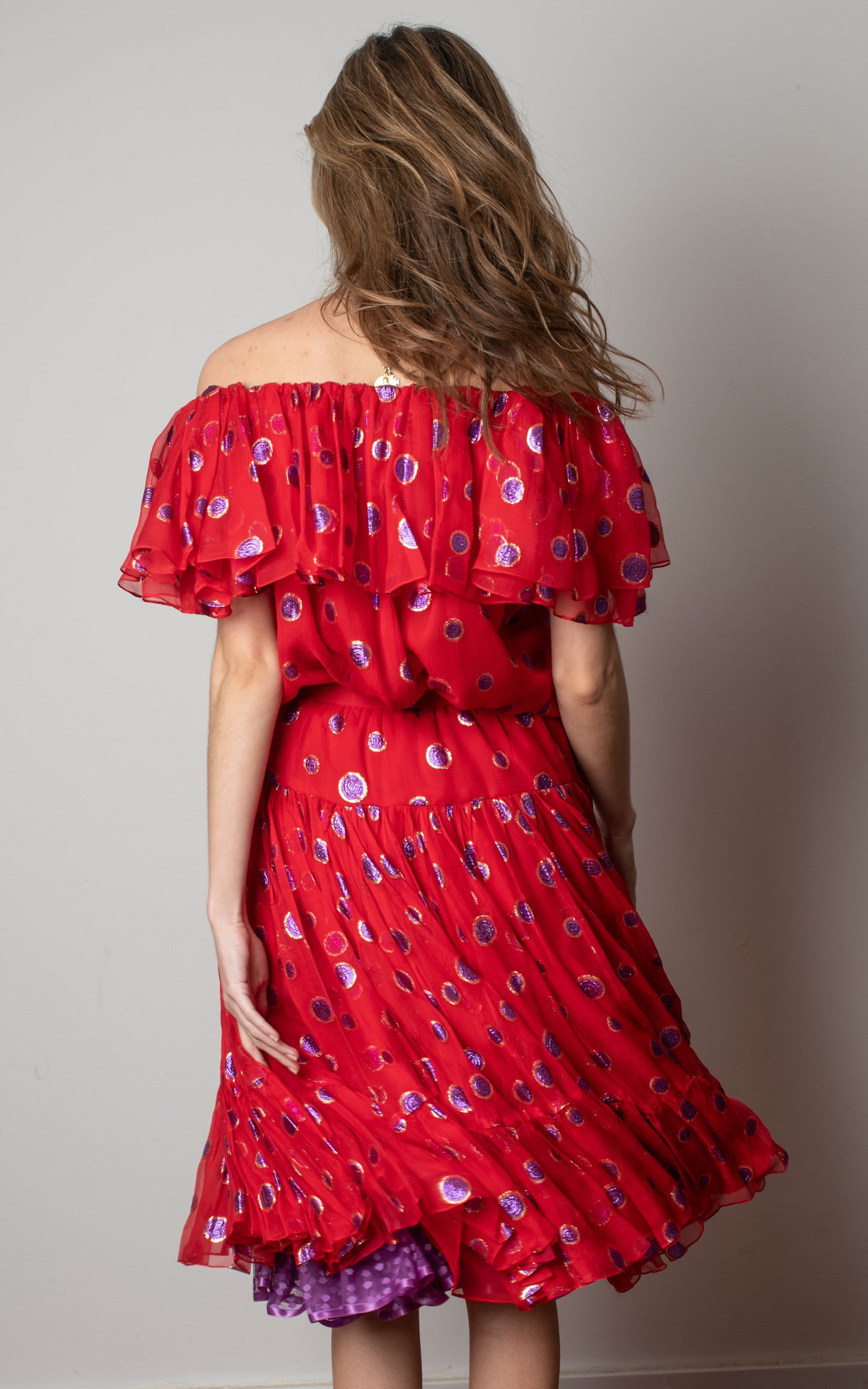 Falda roja con lunares