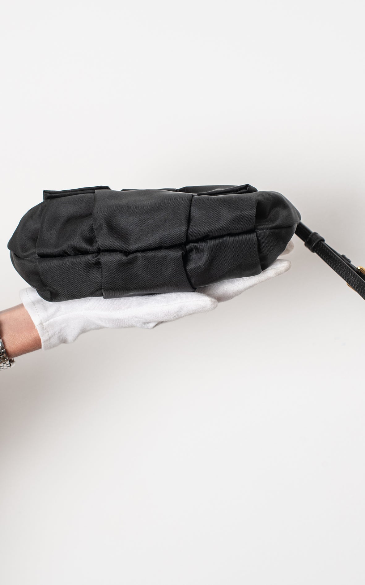 Pochette negra