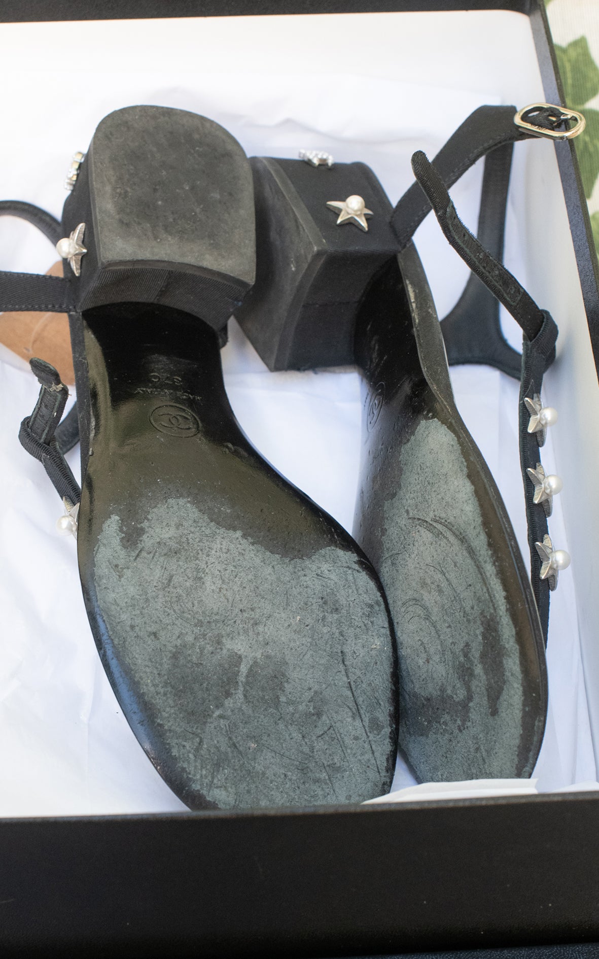 Sandalias tira central