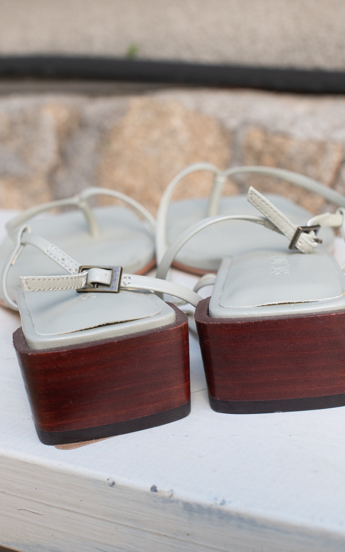 Sandalias tiras