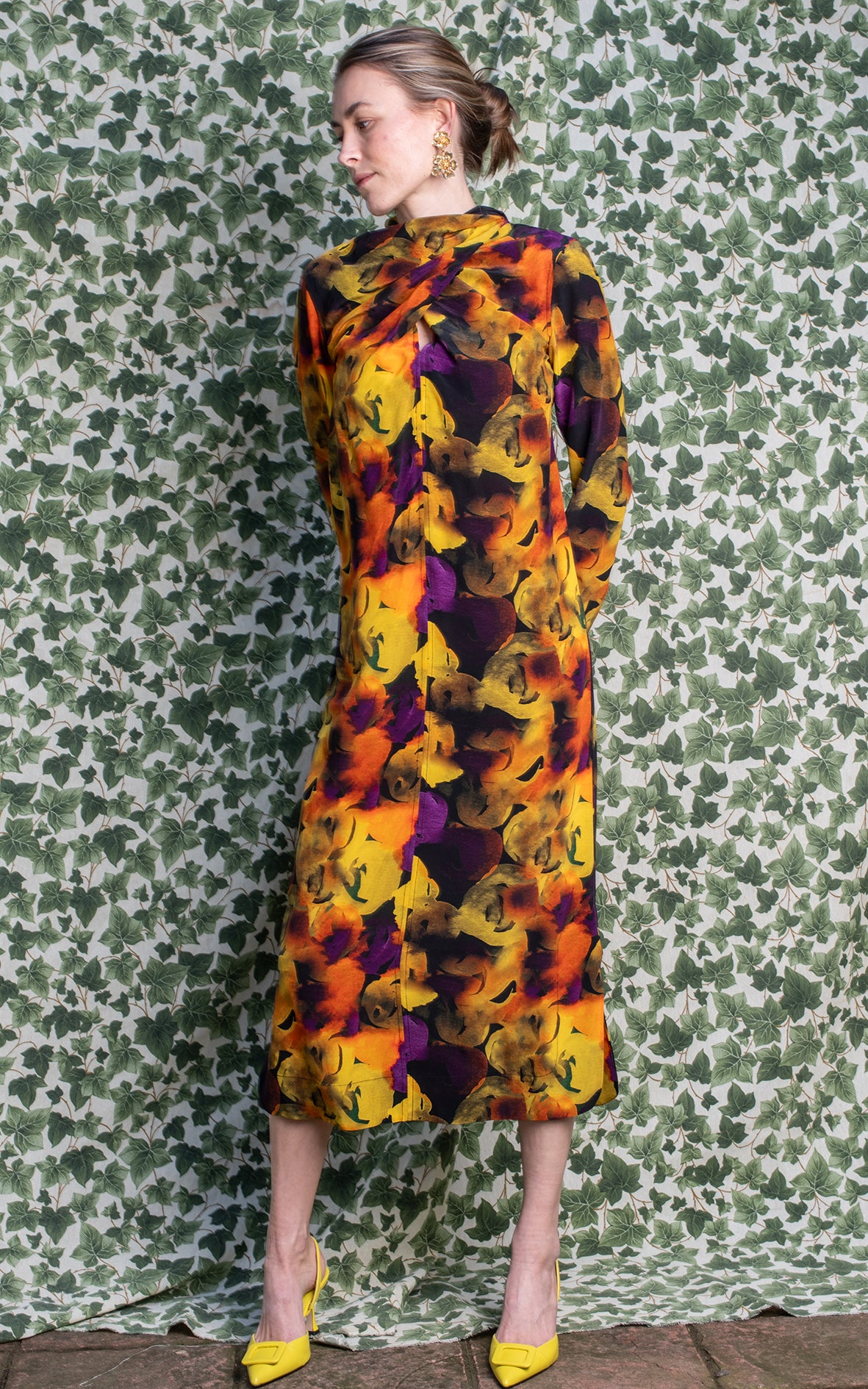 Vestido flores amarillas y moradas