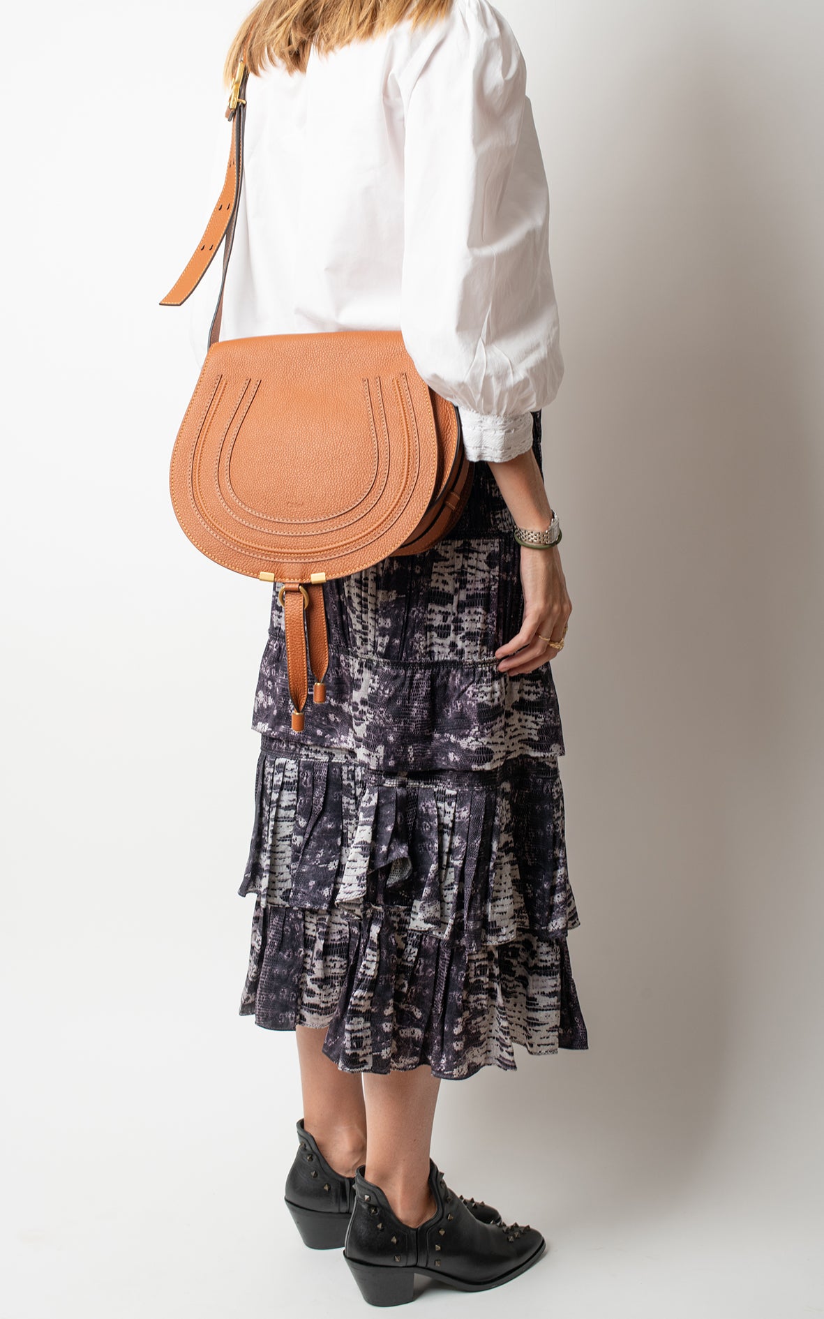 Bolso saddle Marcie de cuero granulado