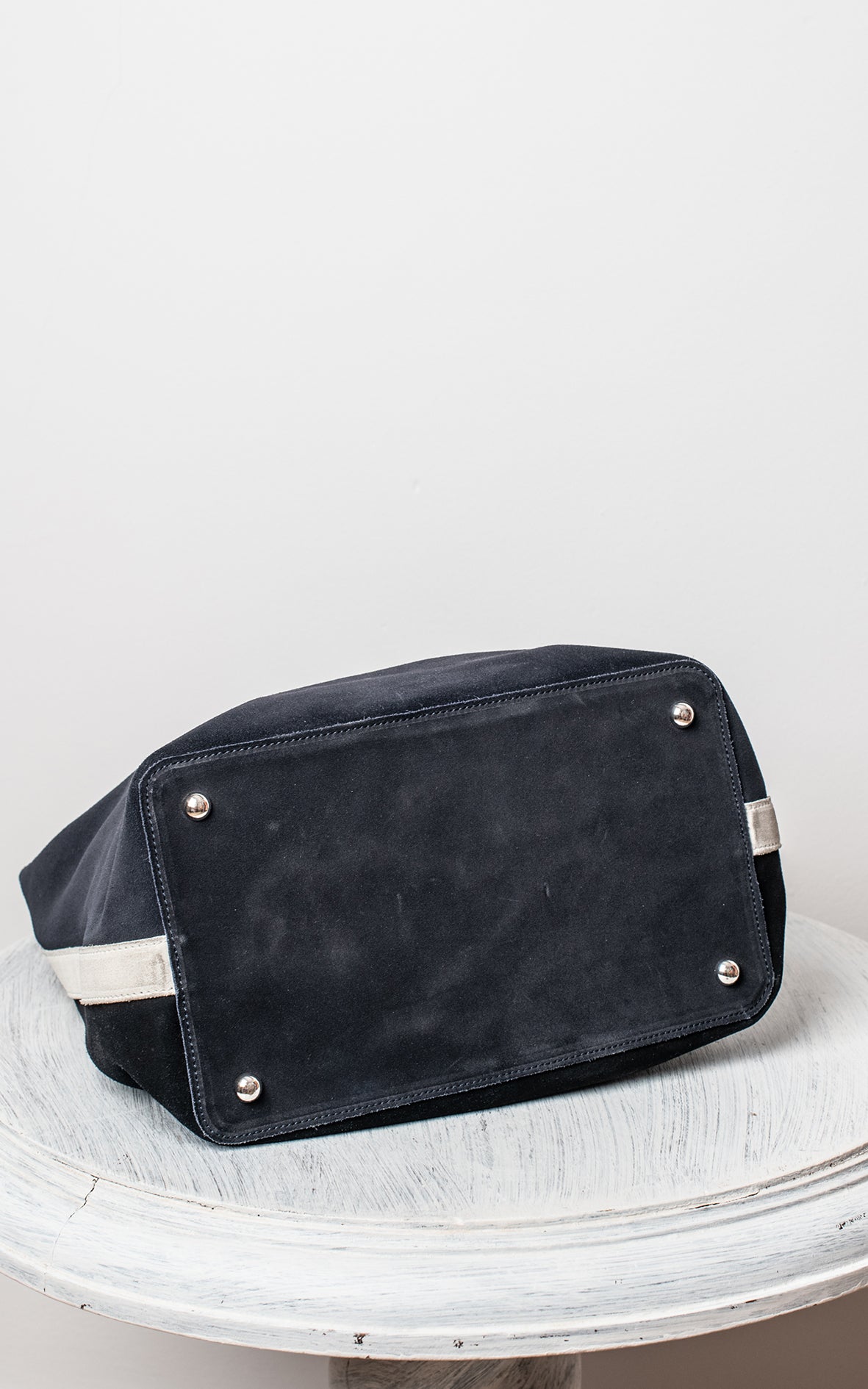 Bolso azul marino / negro de ante