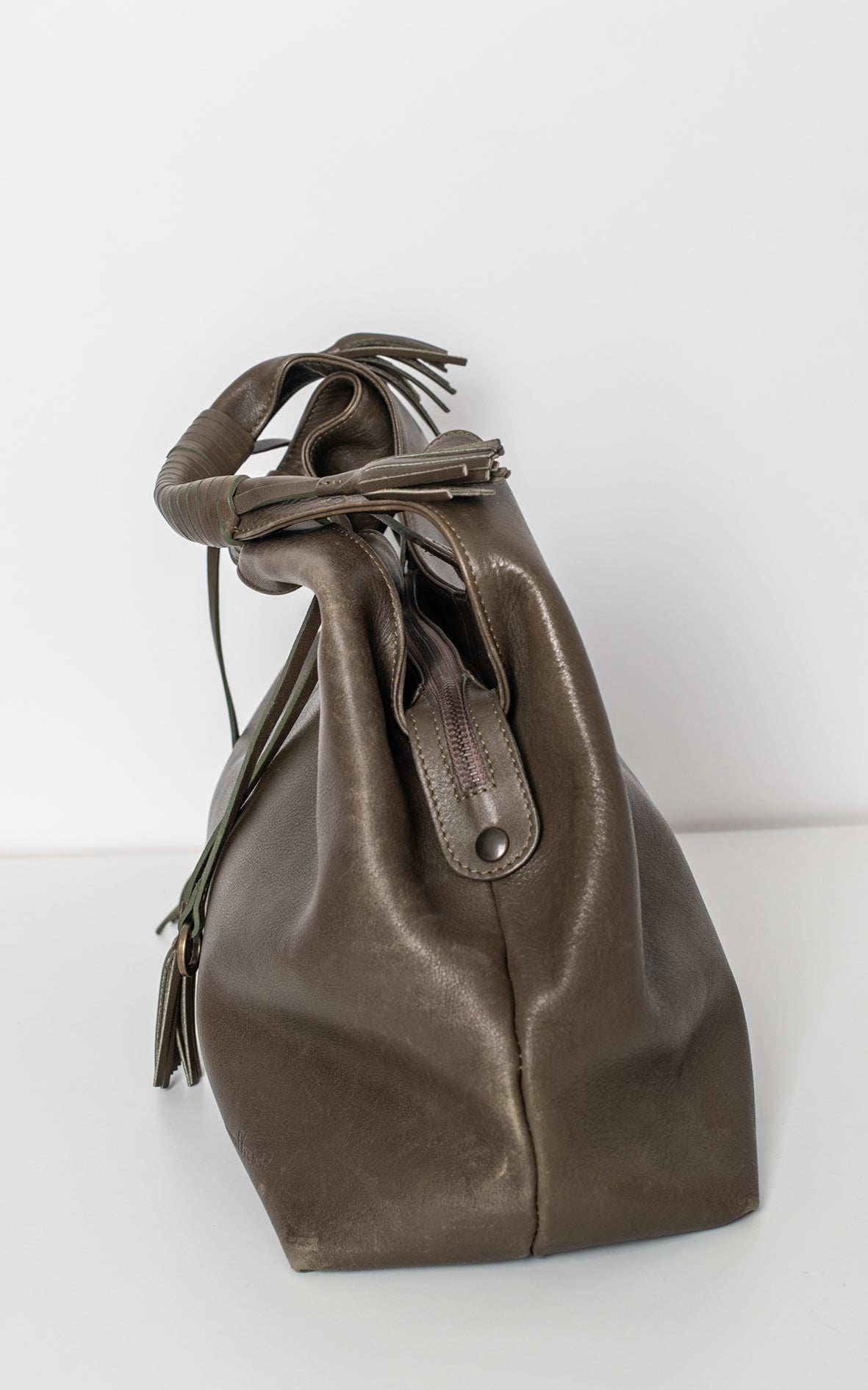 Bolso de piel verde caqui