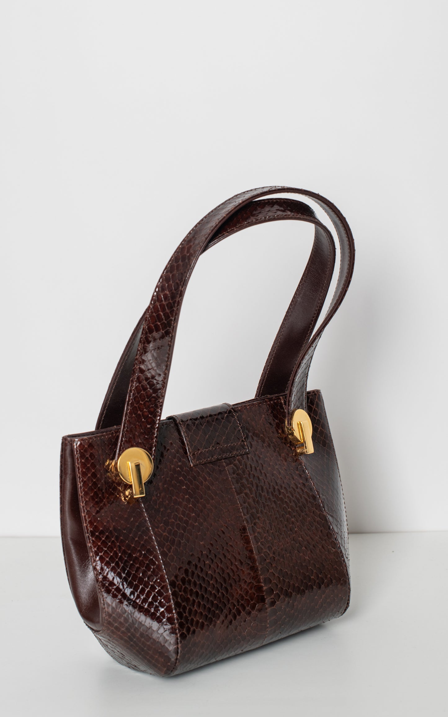 Bolso de cocodrilo marron