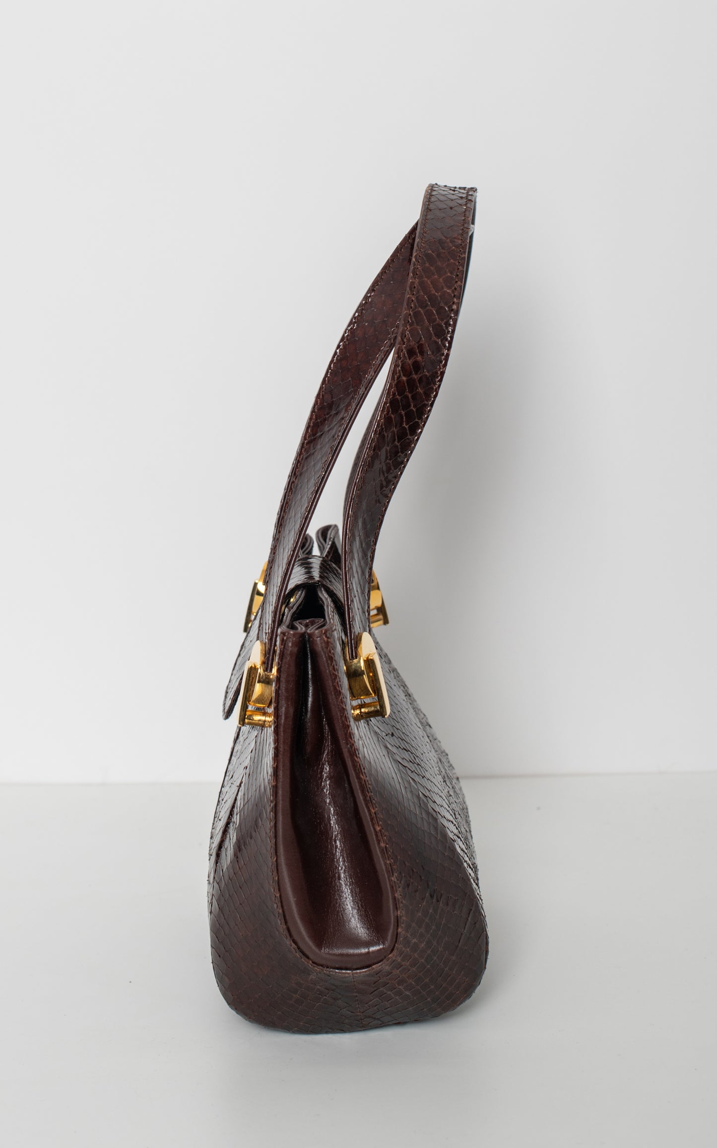 Bolso de cocodrilo marron