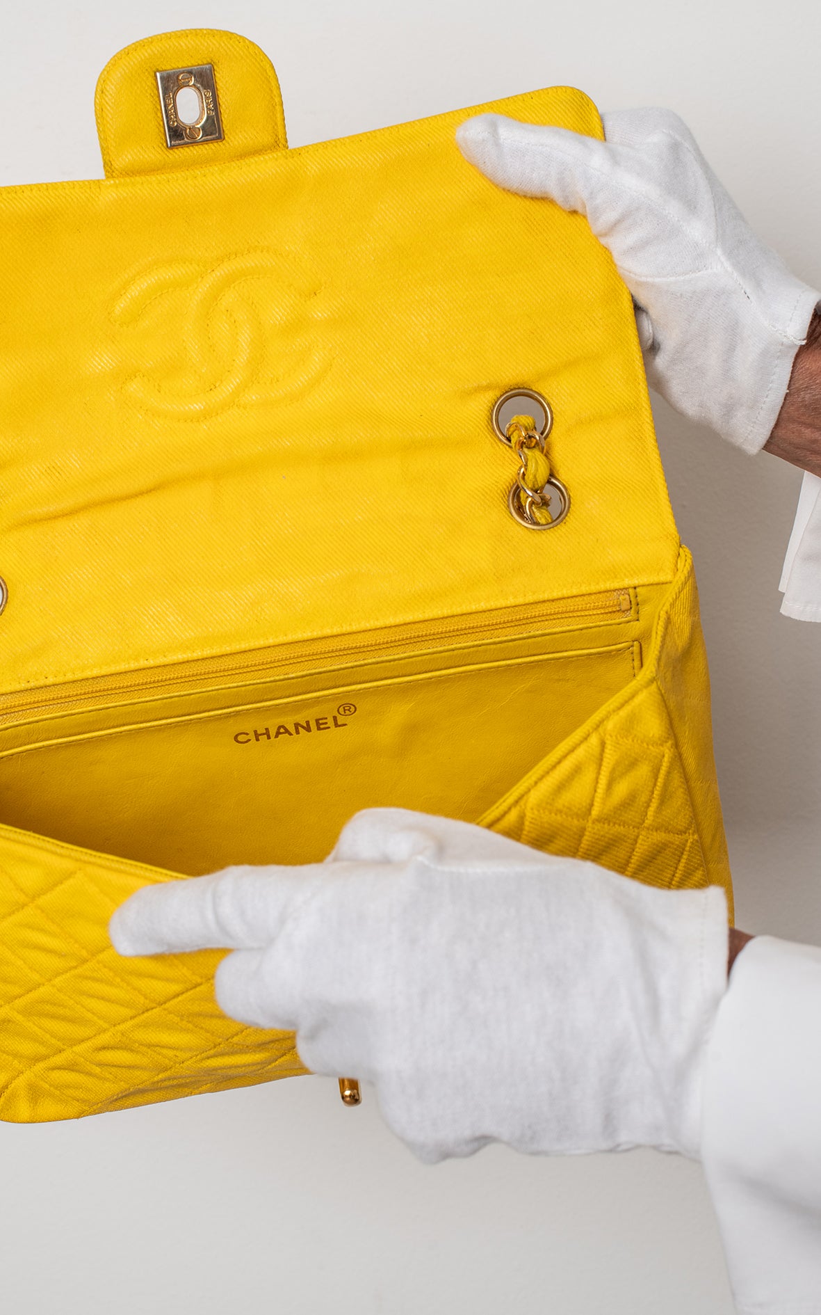 Chanel timeless flap amarillo