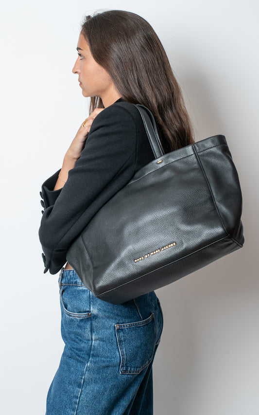 Tote negro de piel
