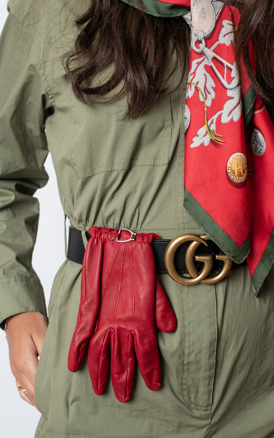 Guantes rojos de piel