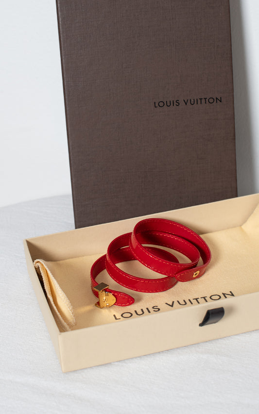 Pulsera roja larga