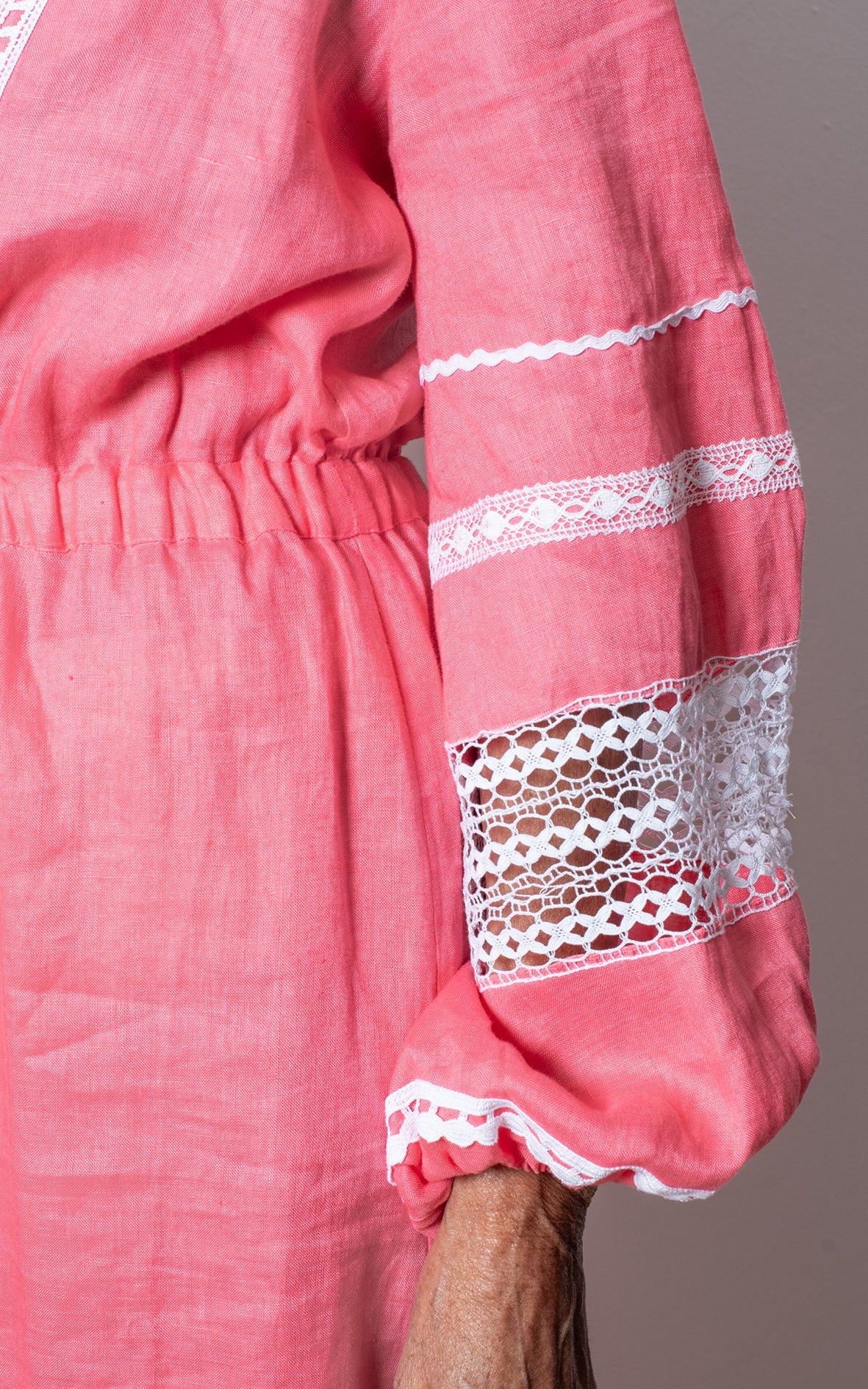 Vestido rosa de hilo