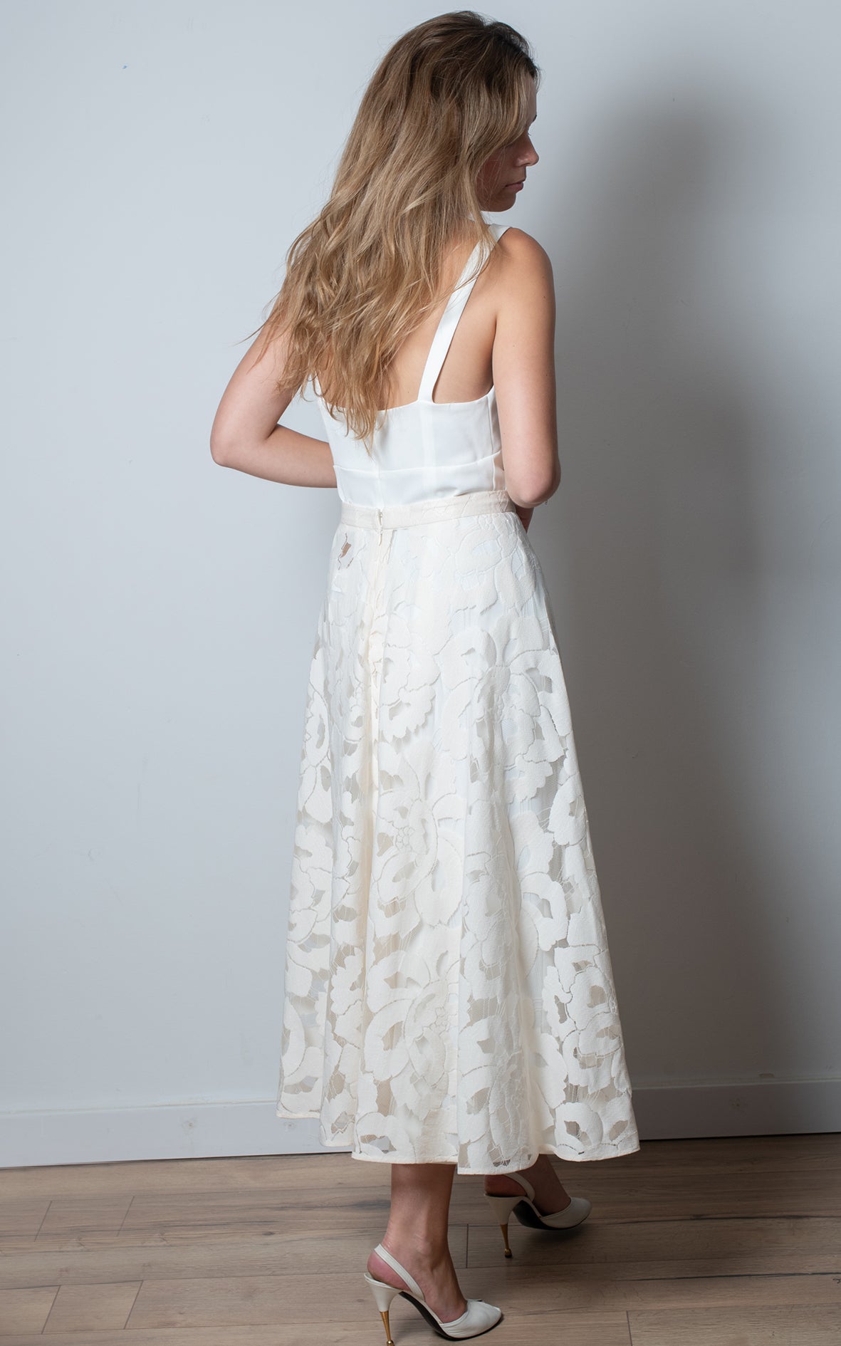 Falda blanca encaje