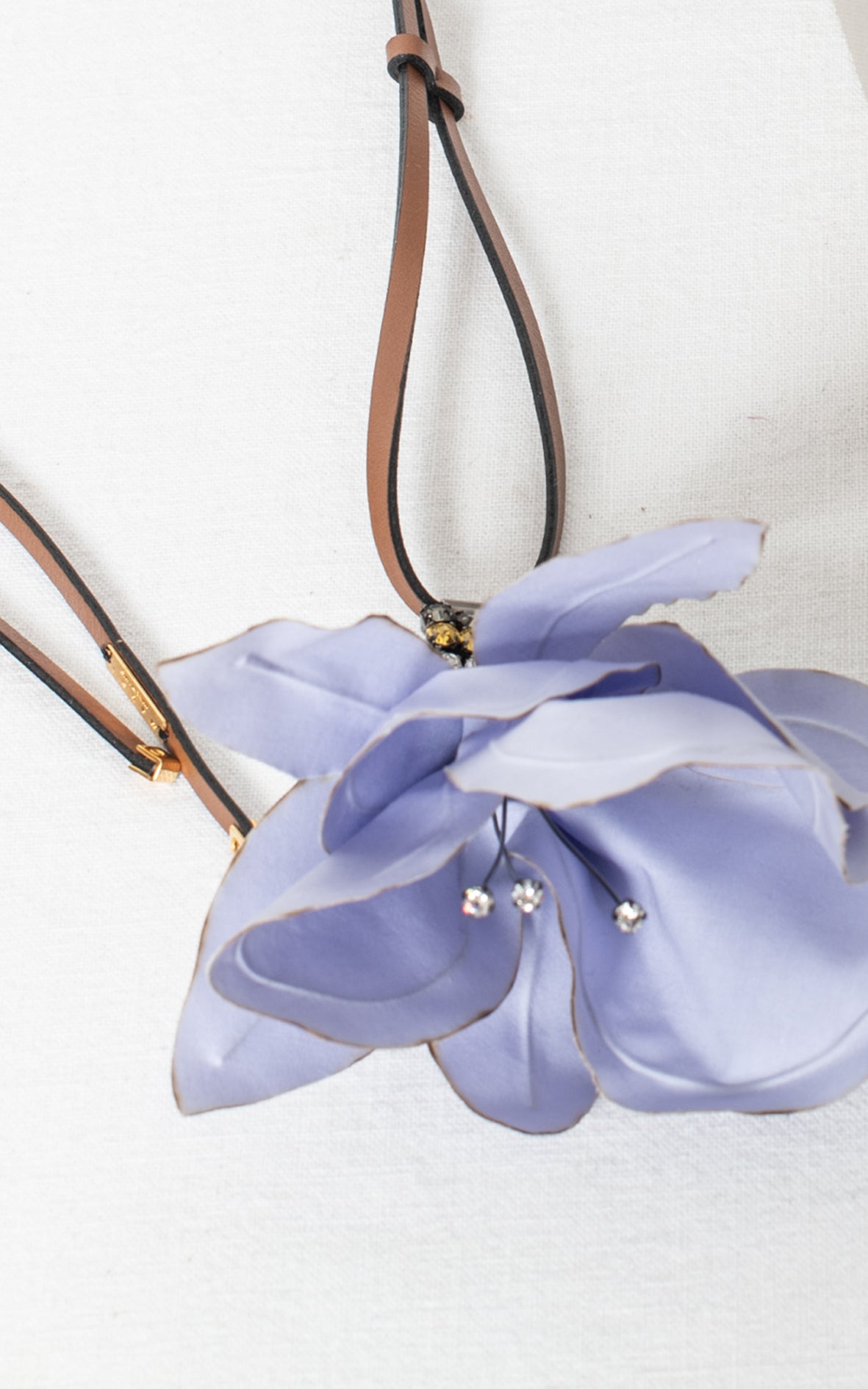 Collar flor malva