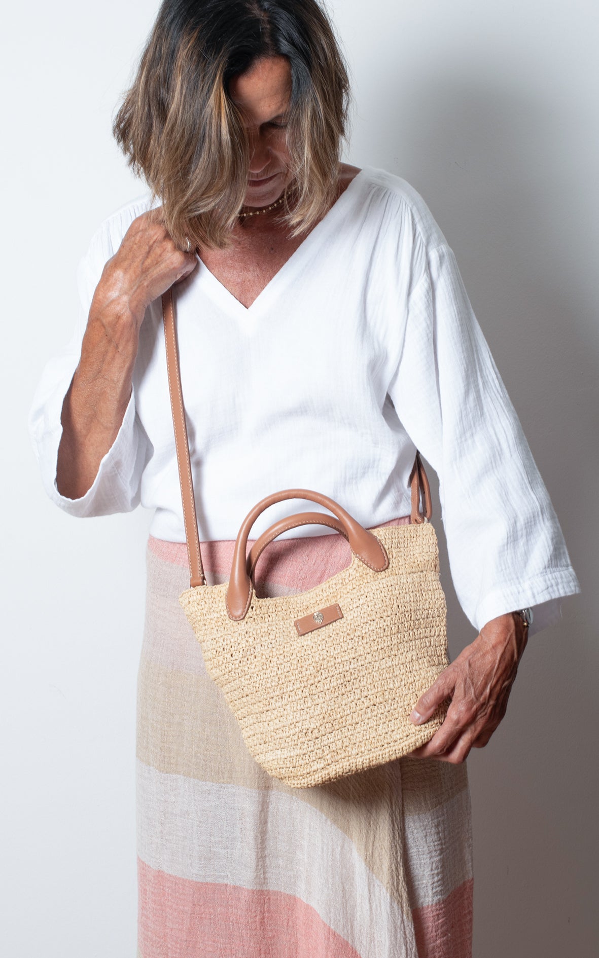 Camisa blanca espalda cuadrada