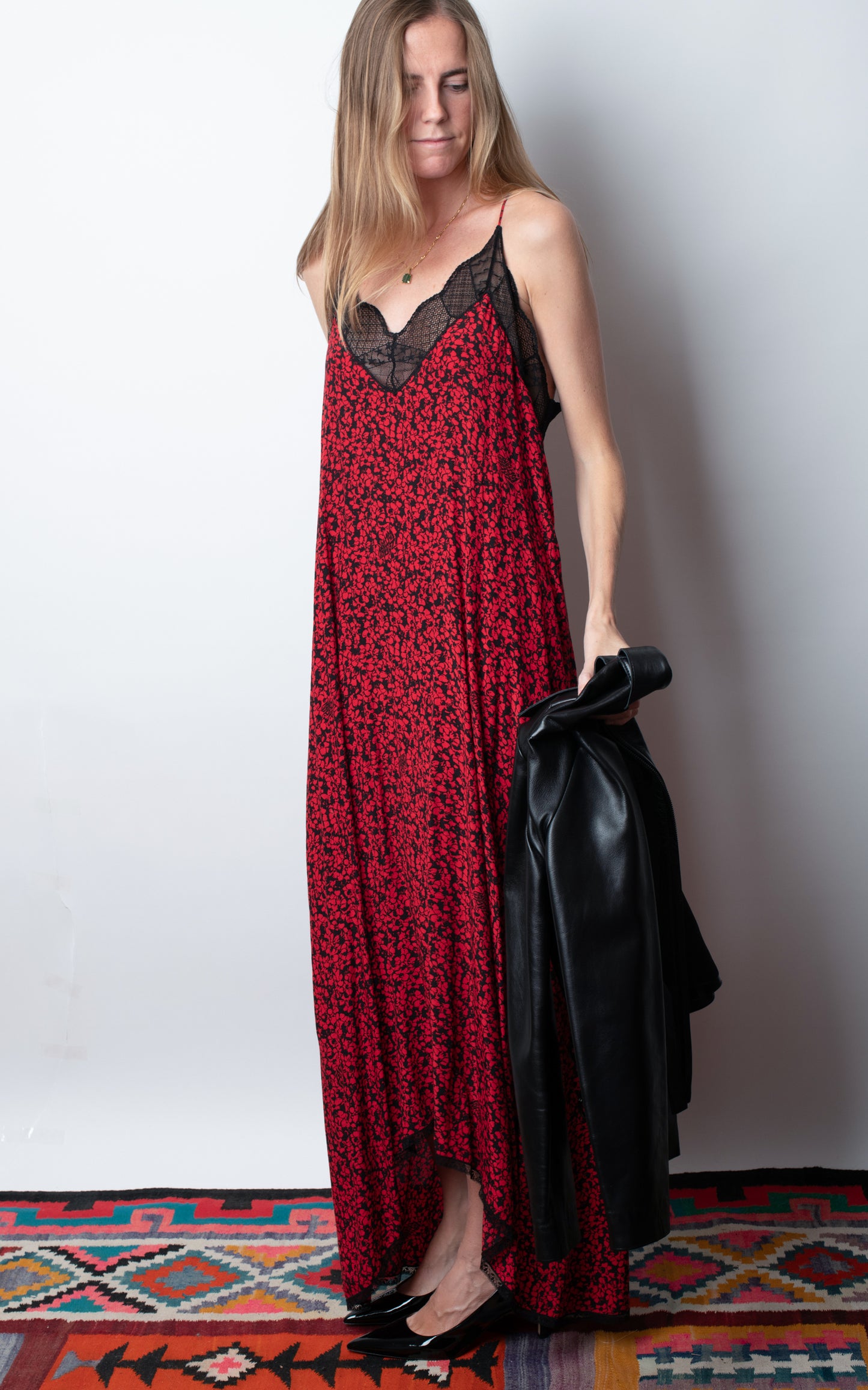 Vestido lencero rojo y negro