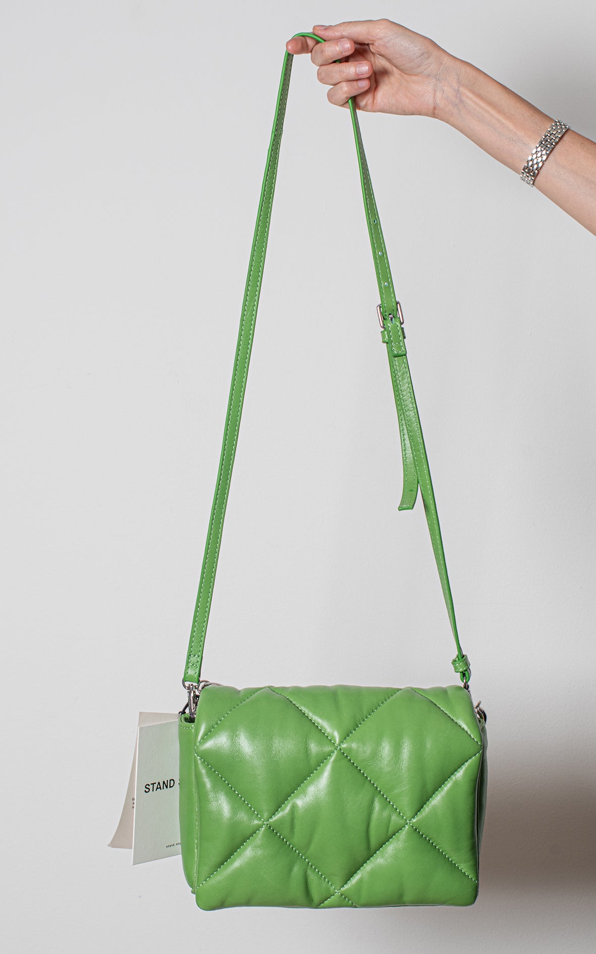 Bolso Acolchado con Solapa Verde