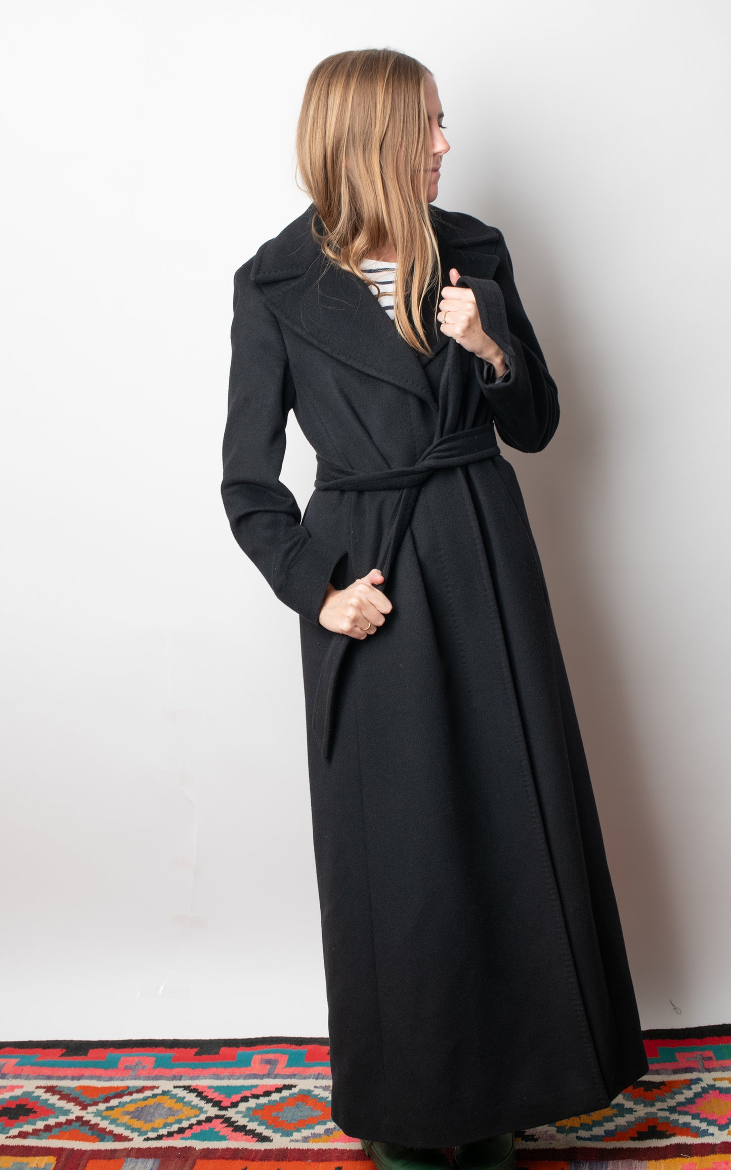 Abrigo negro largo